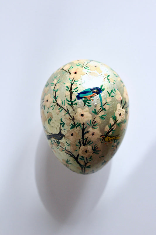 Beautiful Papier-Mâché Lacquered Kashmiri Egg Shaped Box
