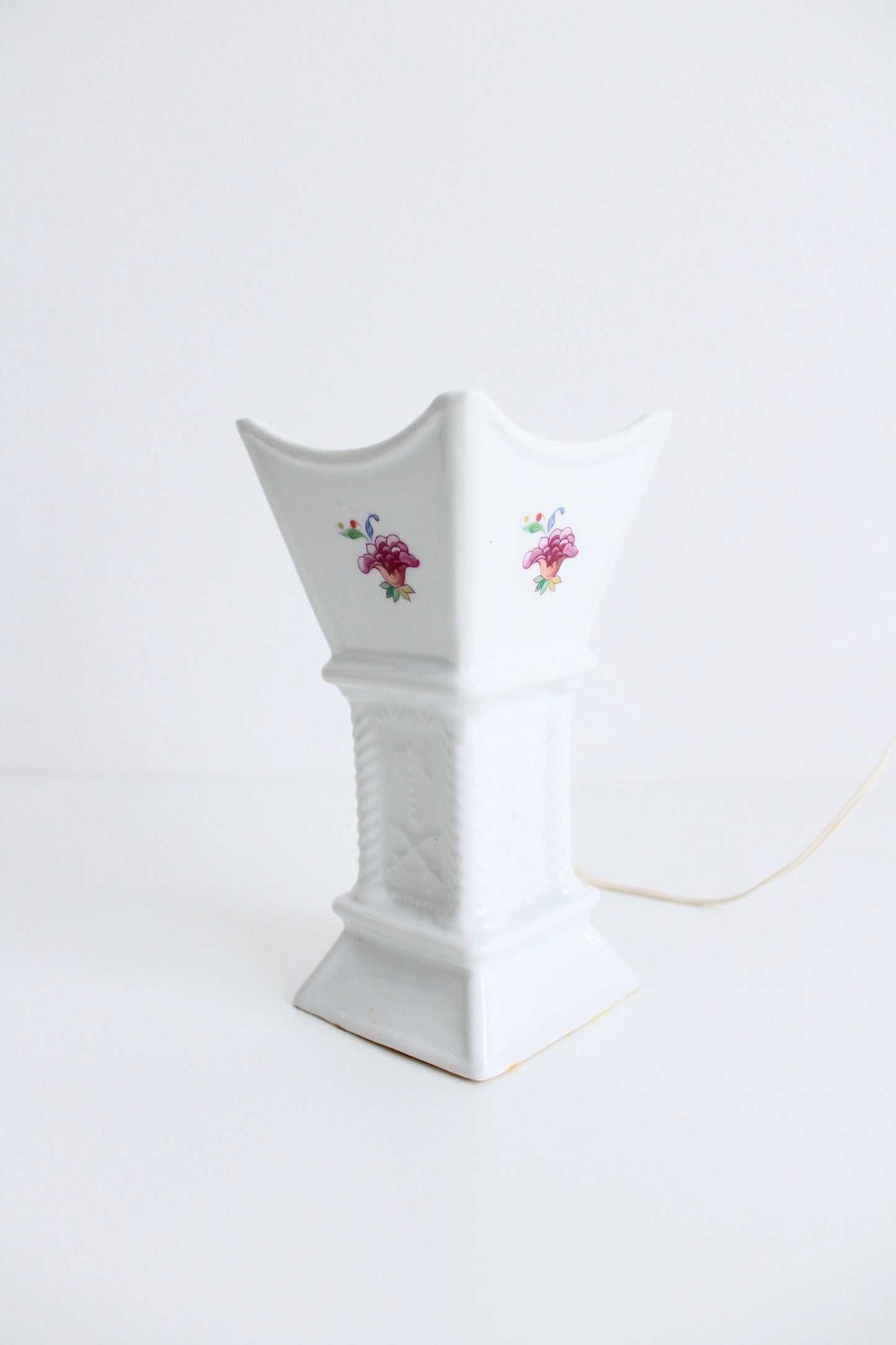 Japanese Porcelain Electric Mubkhar