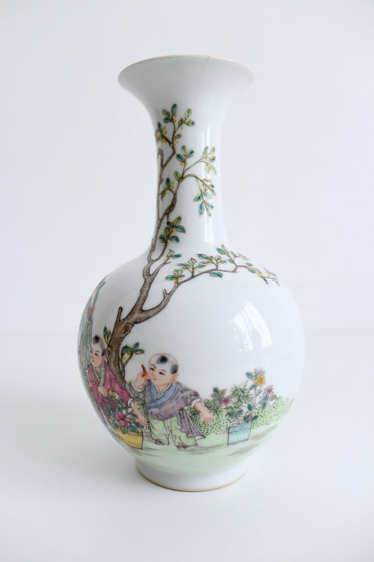 Antique Chinese Porcelain Vase (1910-1930)