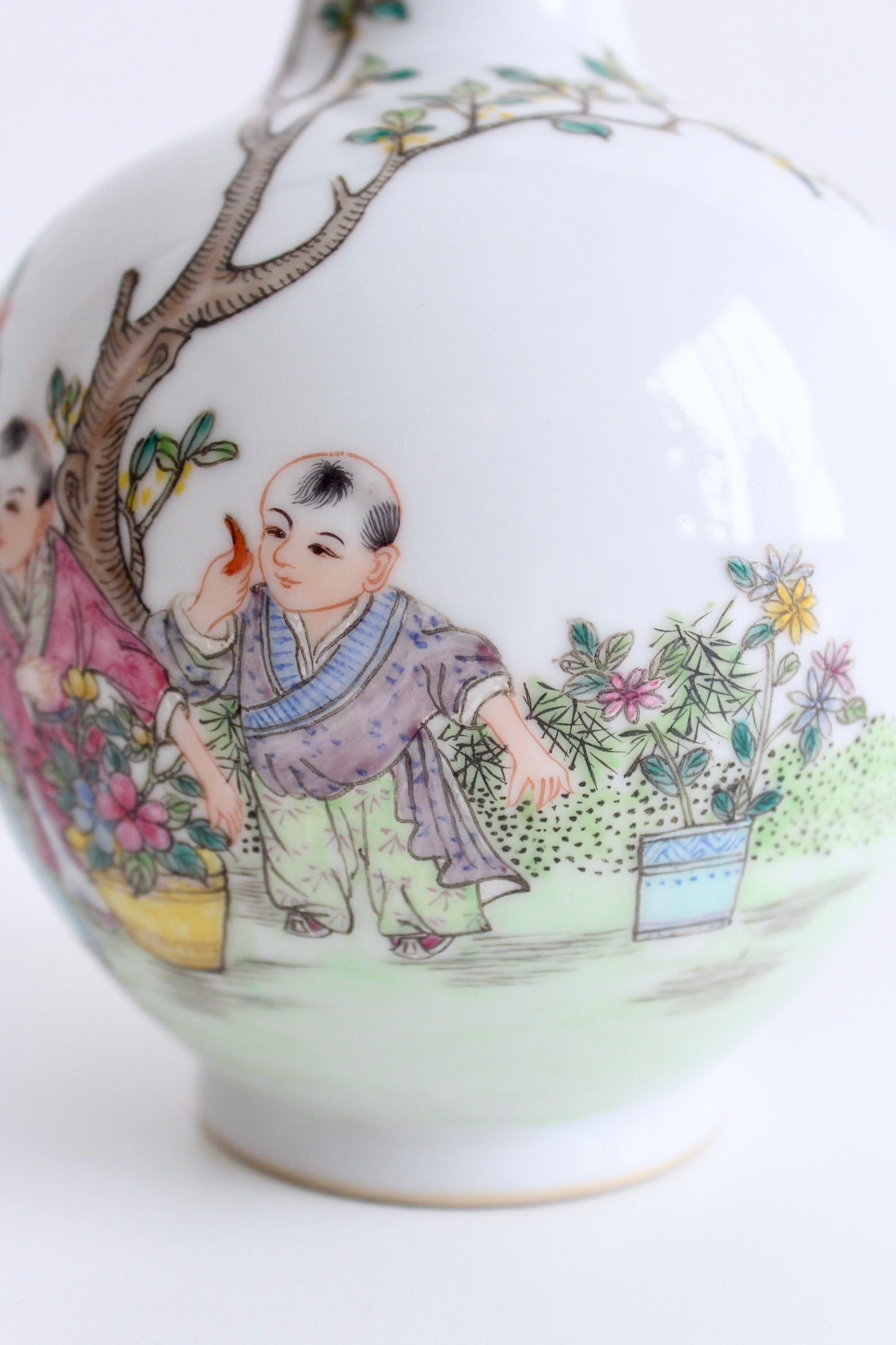 Antique Chinese Porcelain Vase (1910-1930)