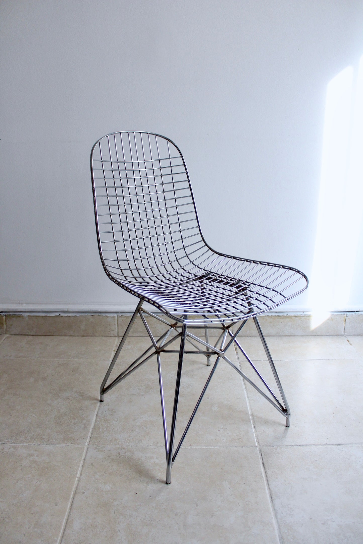 Vintage 1960s-1980s Bertoia Style Chrome Chair