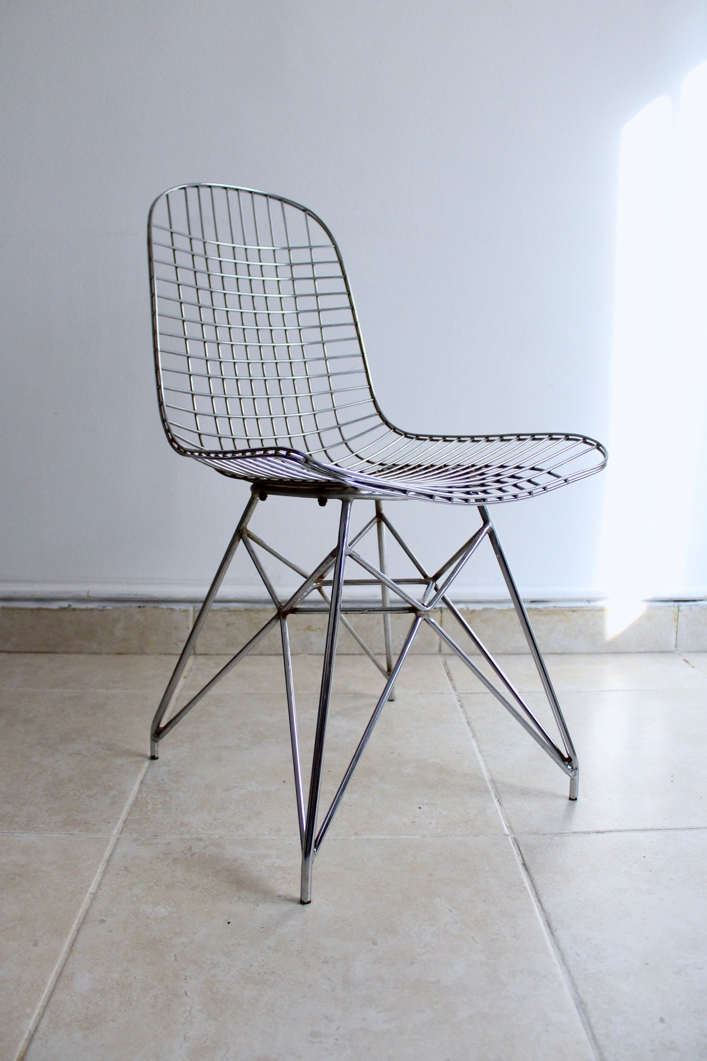 Vintage 1960s-1980s Bertoia Style Chrome Chair