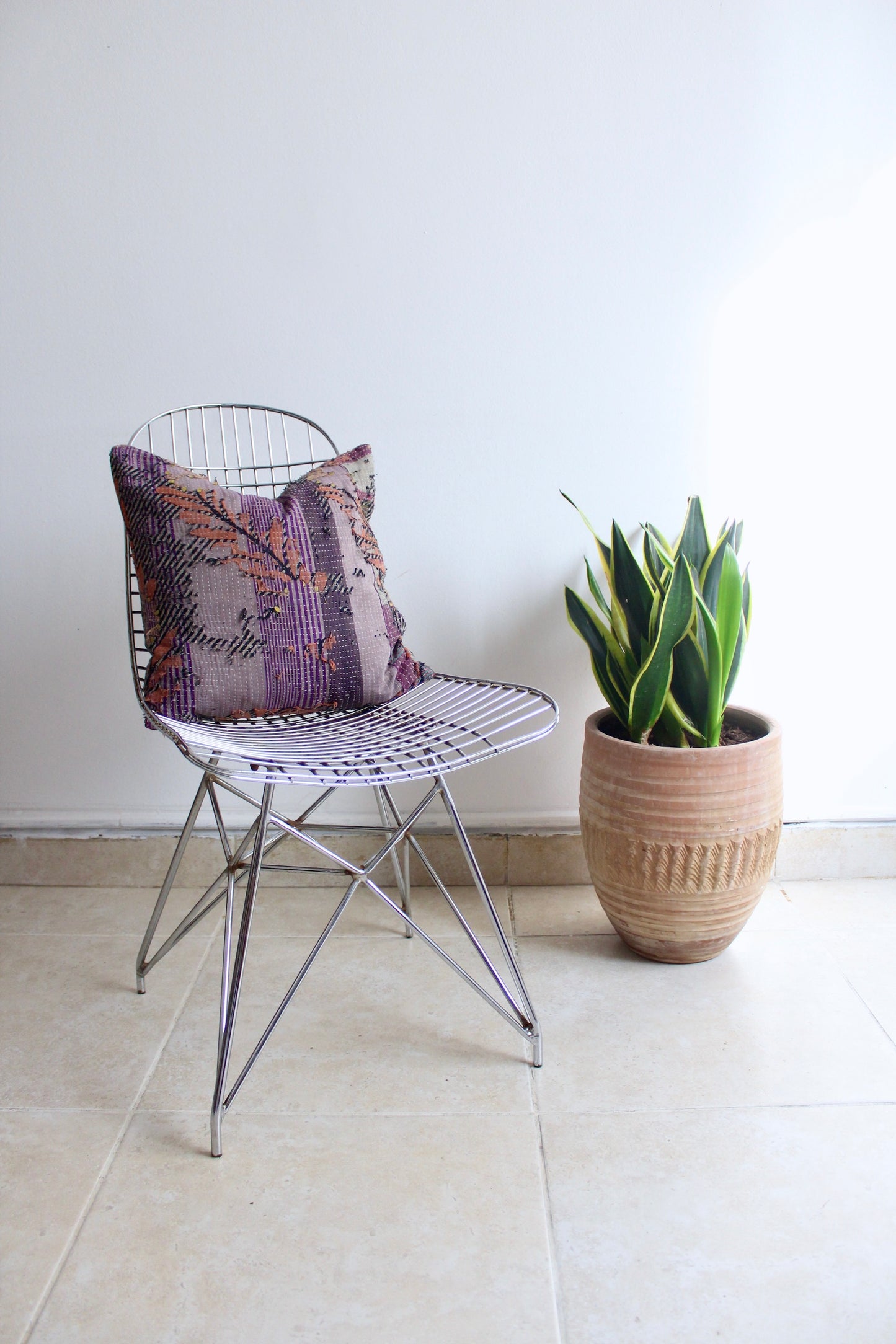 Vintage 1960s-1980s Bertoia Style Chrome Chair