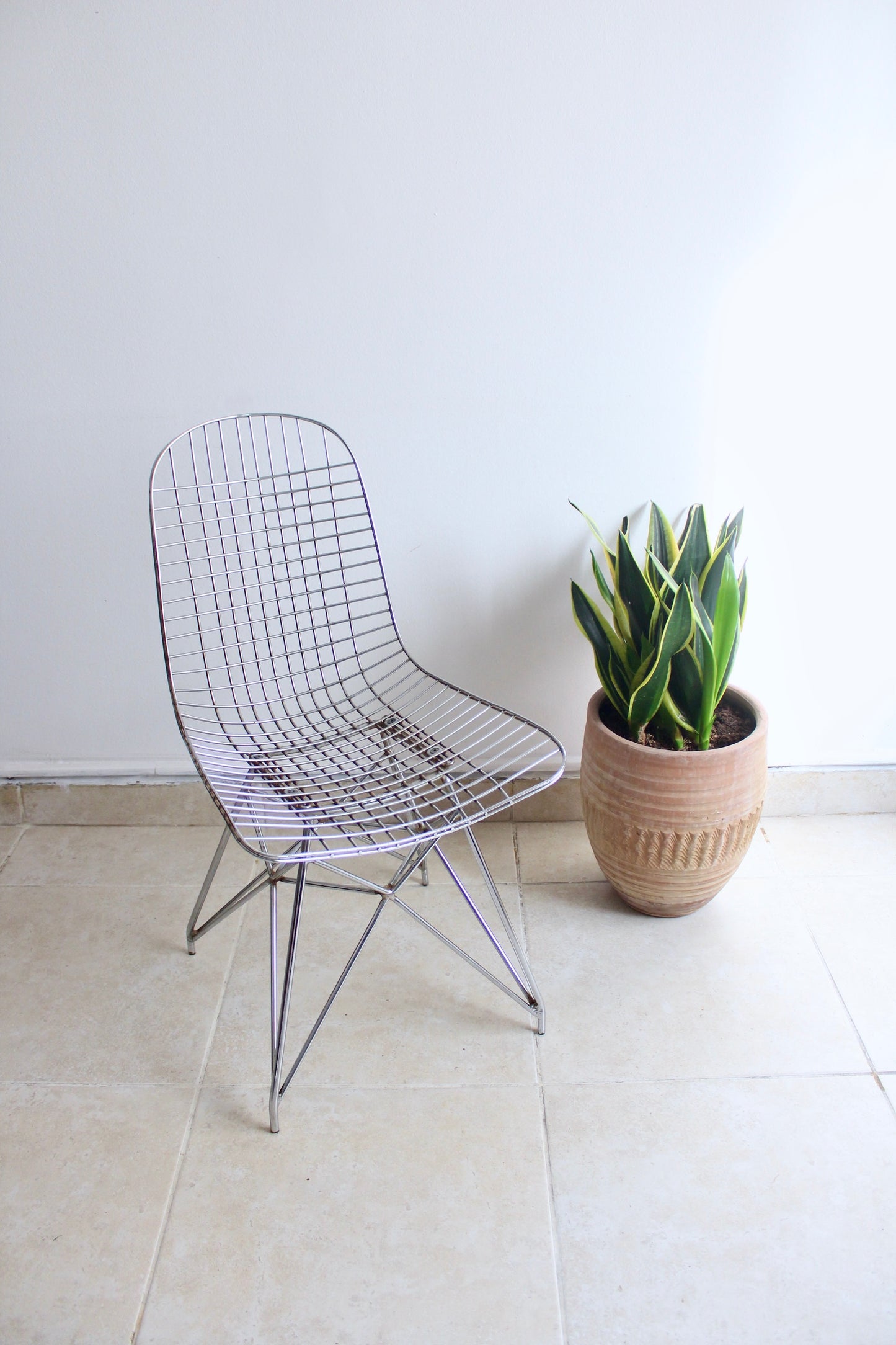 Vintage 1960s-1980s Bertoia Style Chrome Chair