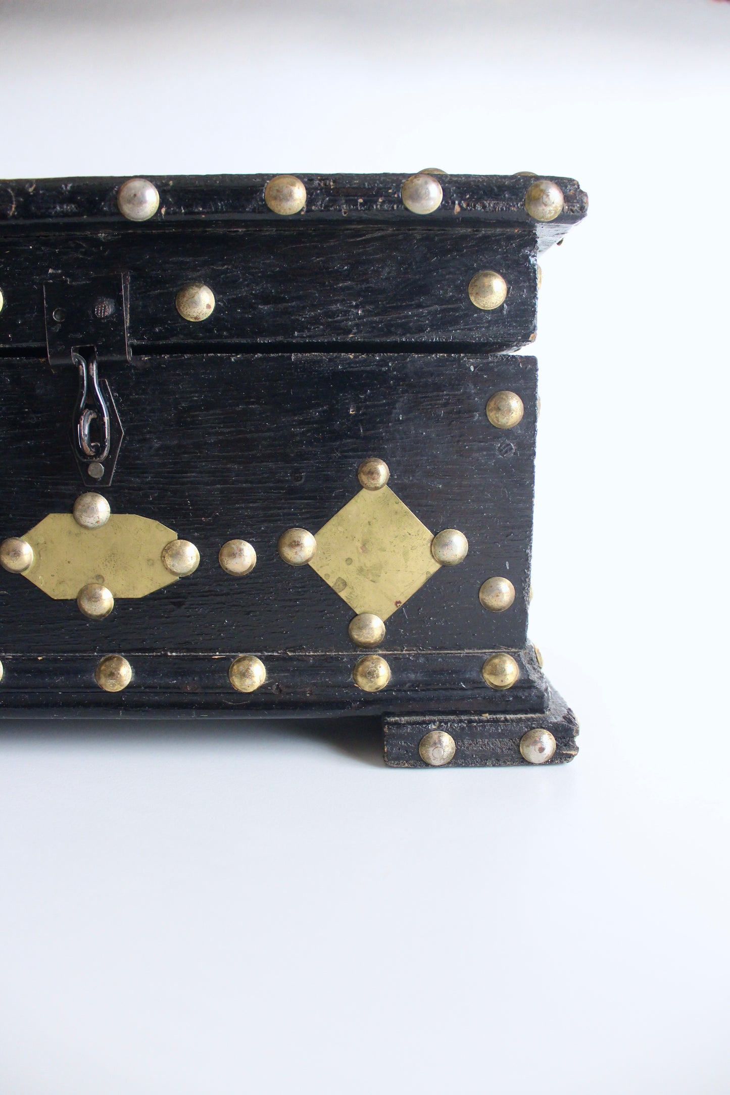 Kuwaiti Studded Maritime Wooden Sanduq (Mid-20th Century)