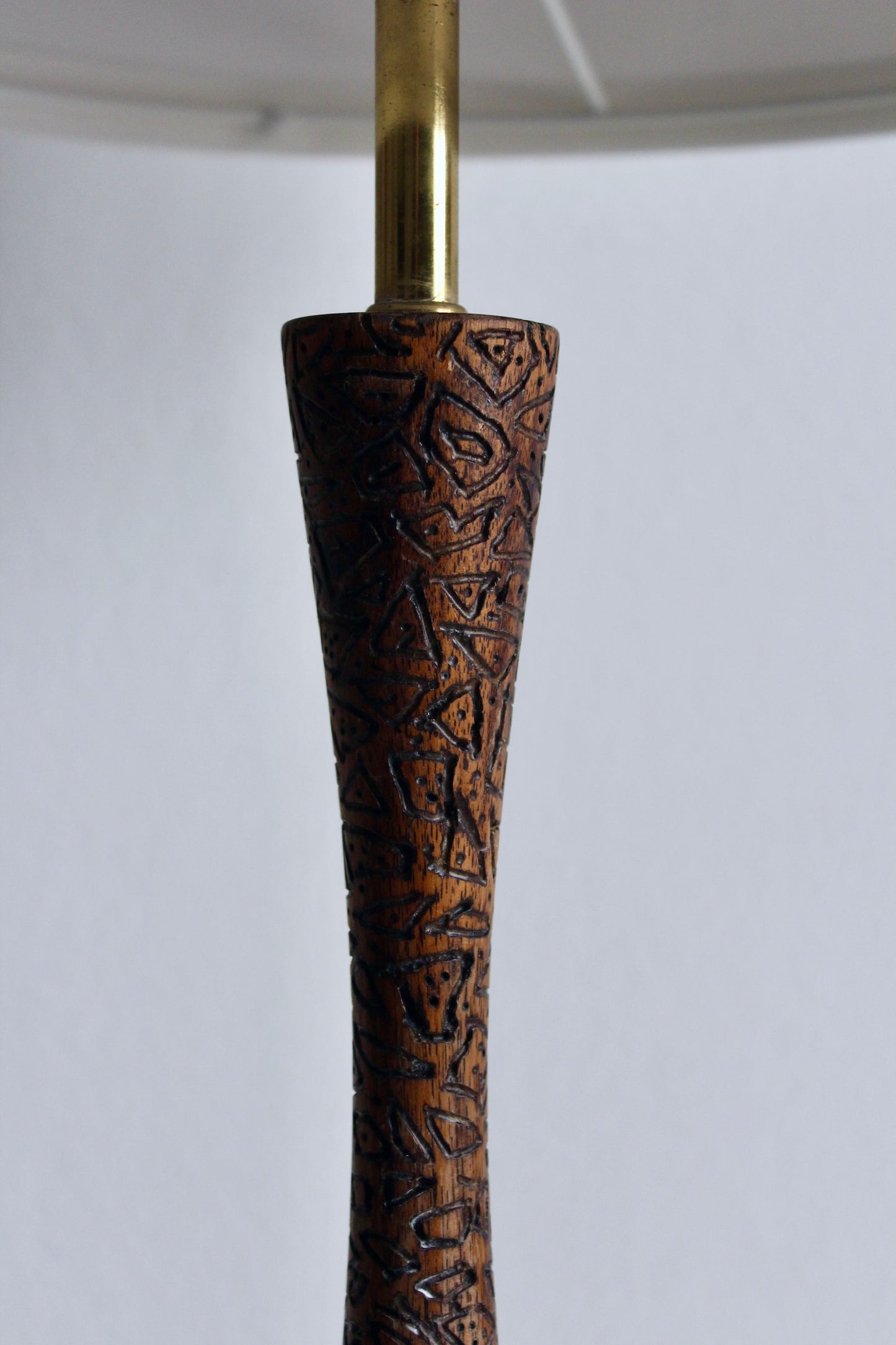 1960s Midcentury European Brass and Carved Wood Table Lamp