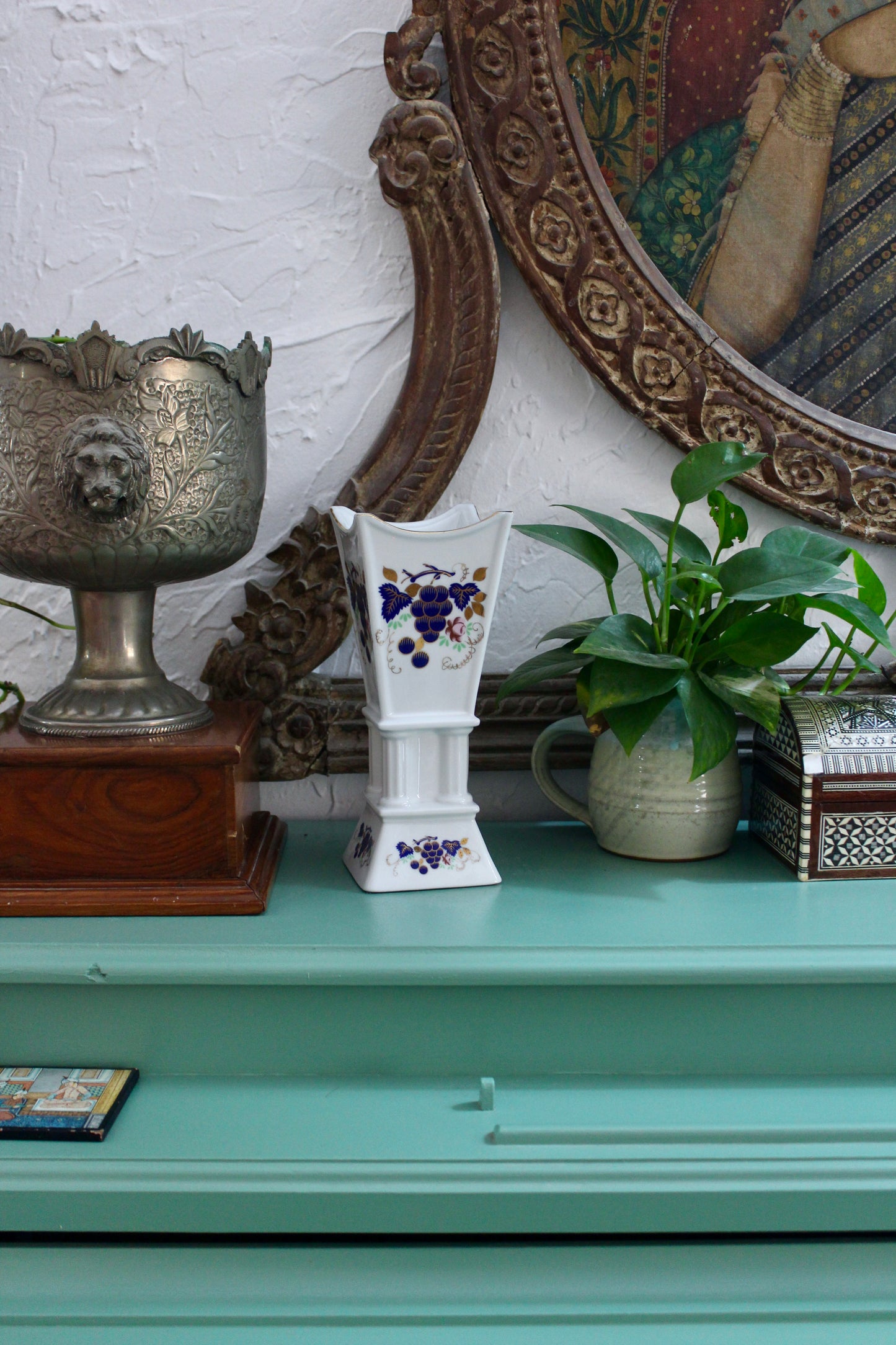 Vintage Japanese Porcelain Mubkhar