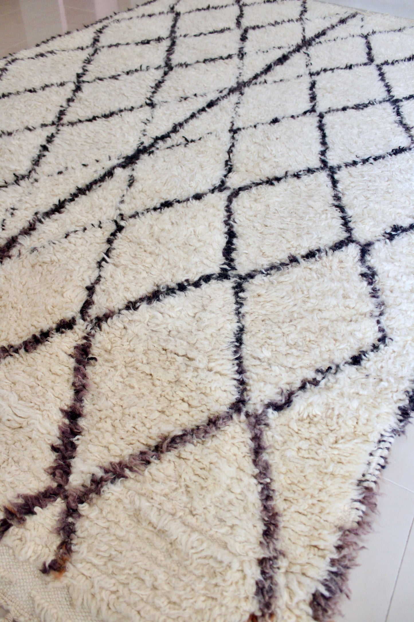 Vintage Beni Ourian Moroccan Carpet 171x260