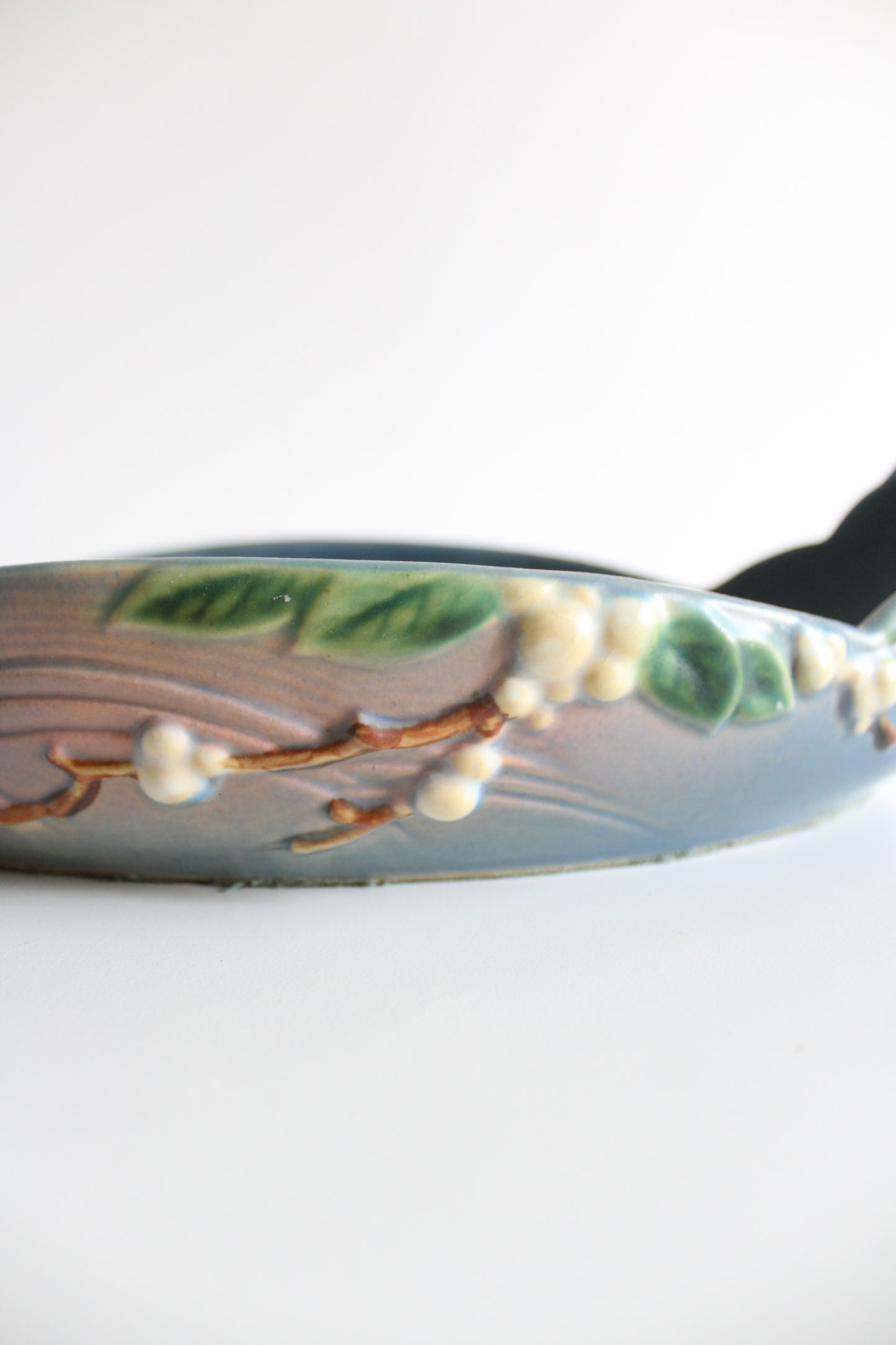 Late 1940s Roseville Pottery Snowberry 1182-12 Console Bowl