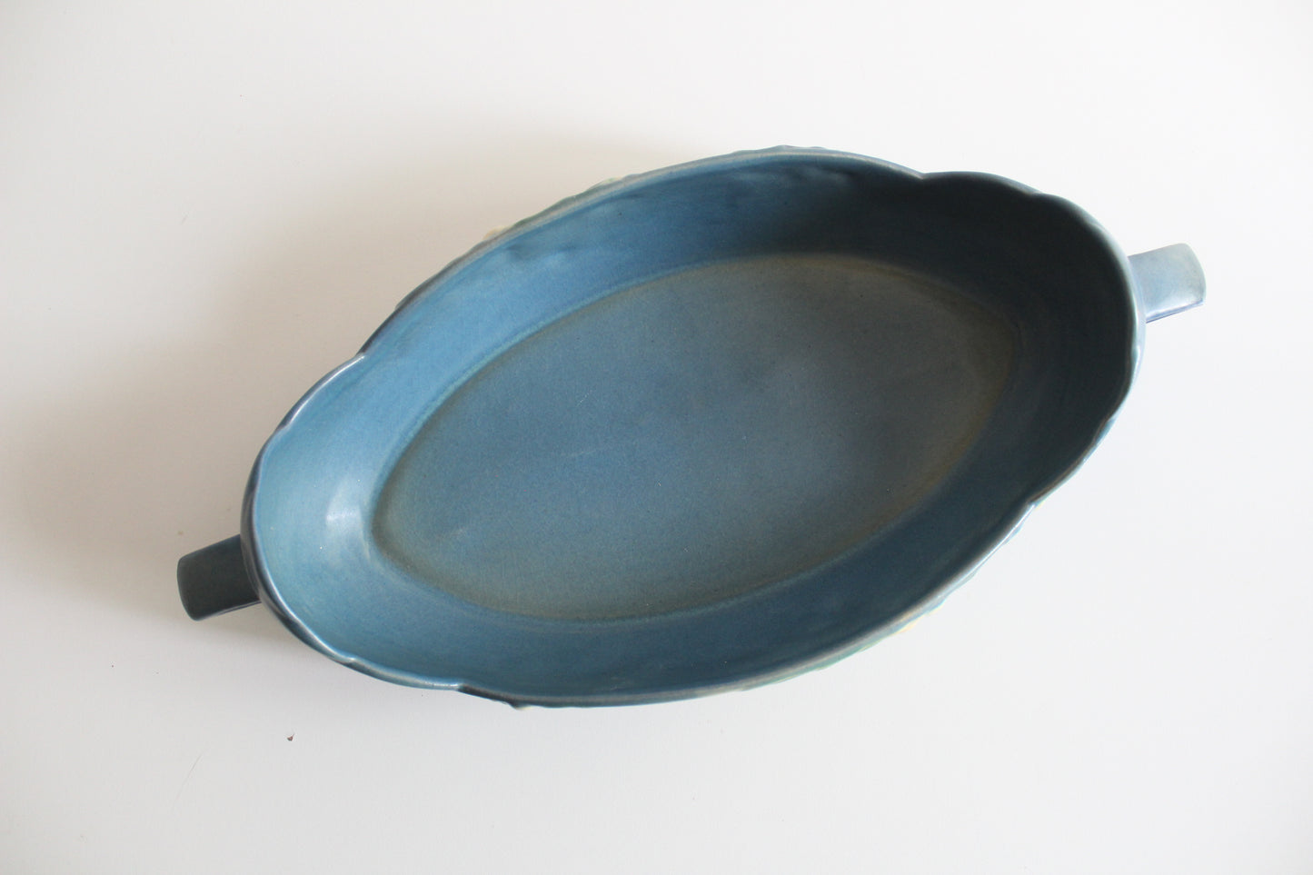 Late 1940s Roseville Pottery Snowberry 1182-12 Console Bowl