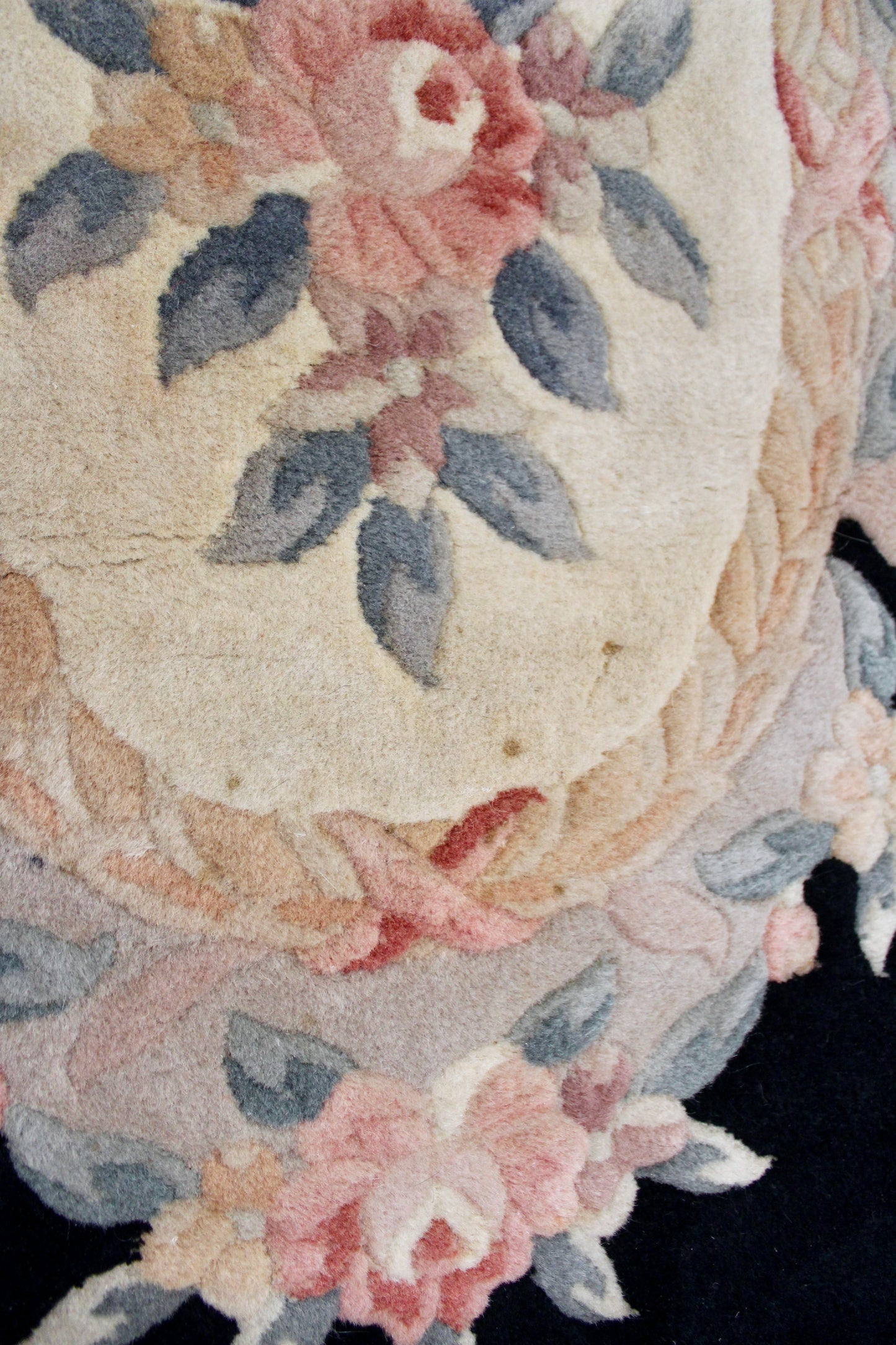 1980s Vintage Chinese Handmade Carpet