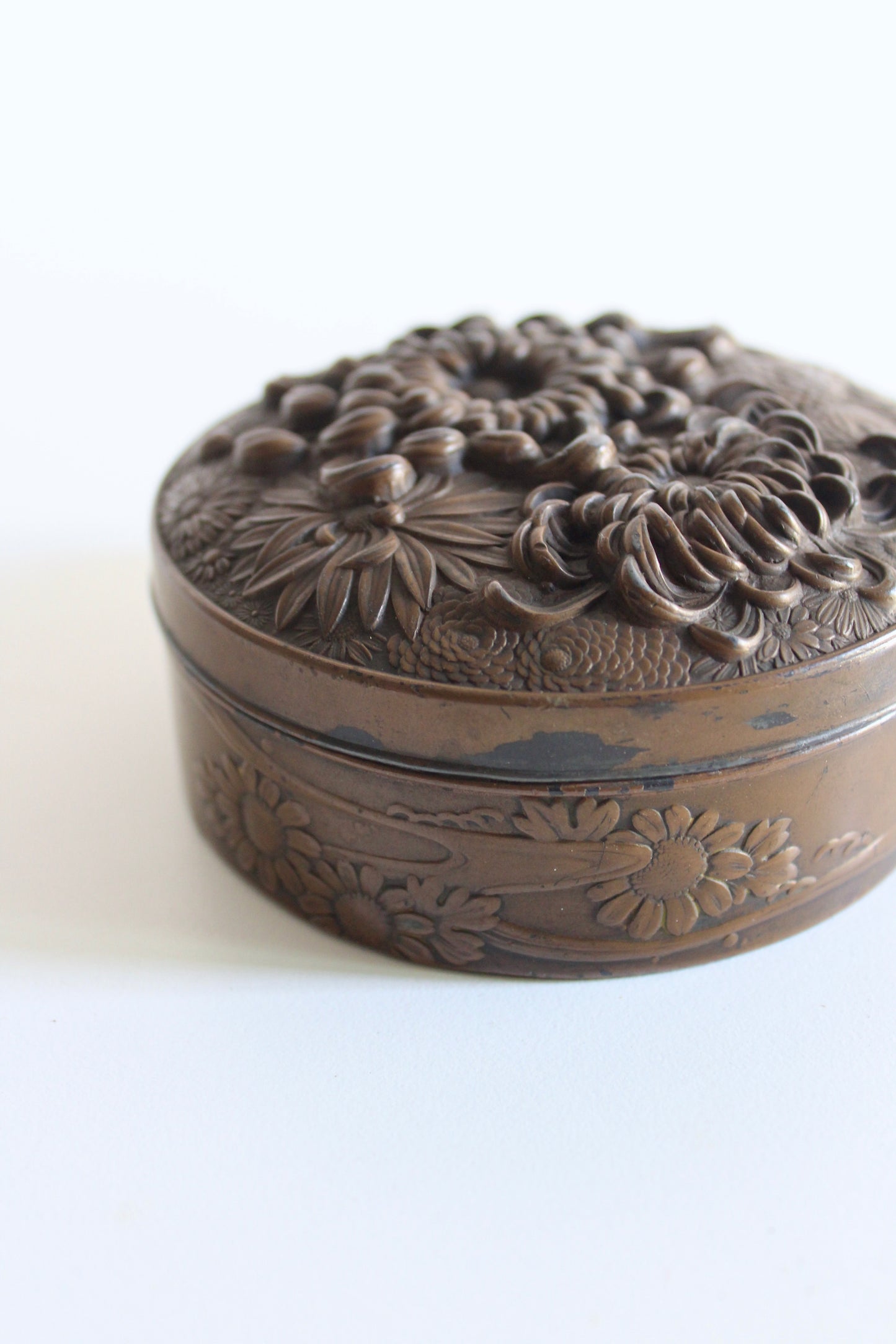 Japanese Meiji Period Copper Alloy Chrysanthemum Incense Box