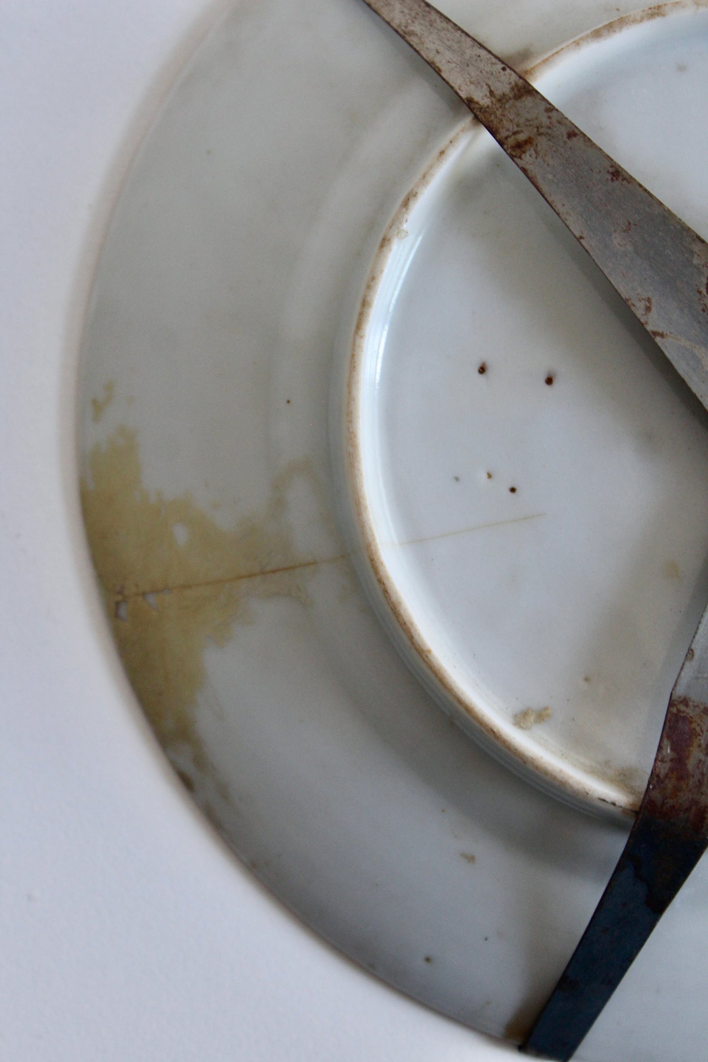 Late Meiji Period Japanese Porcelain Wall Plate with Custom Hanger