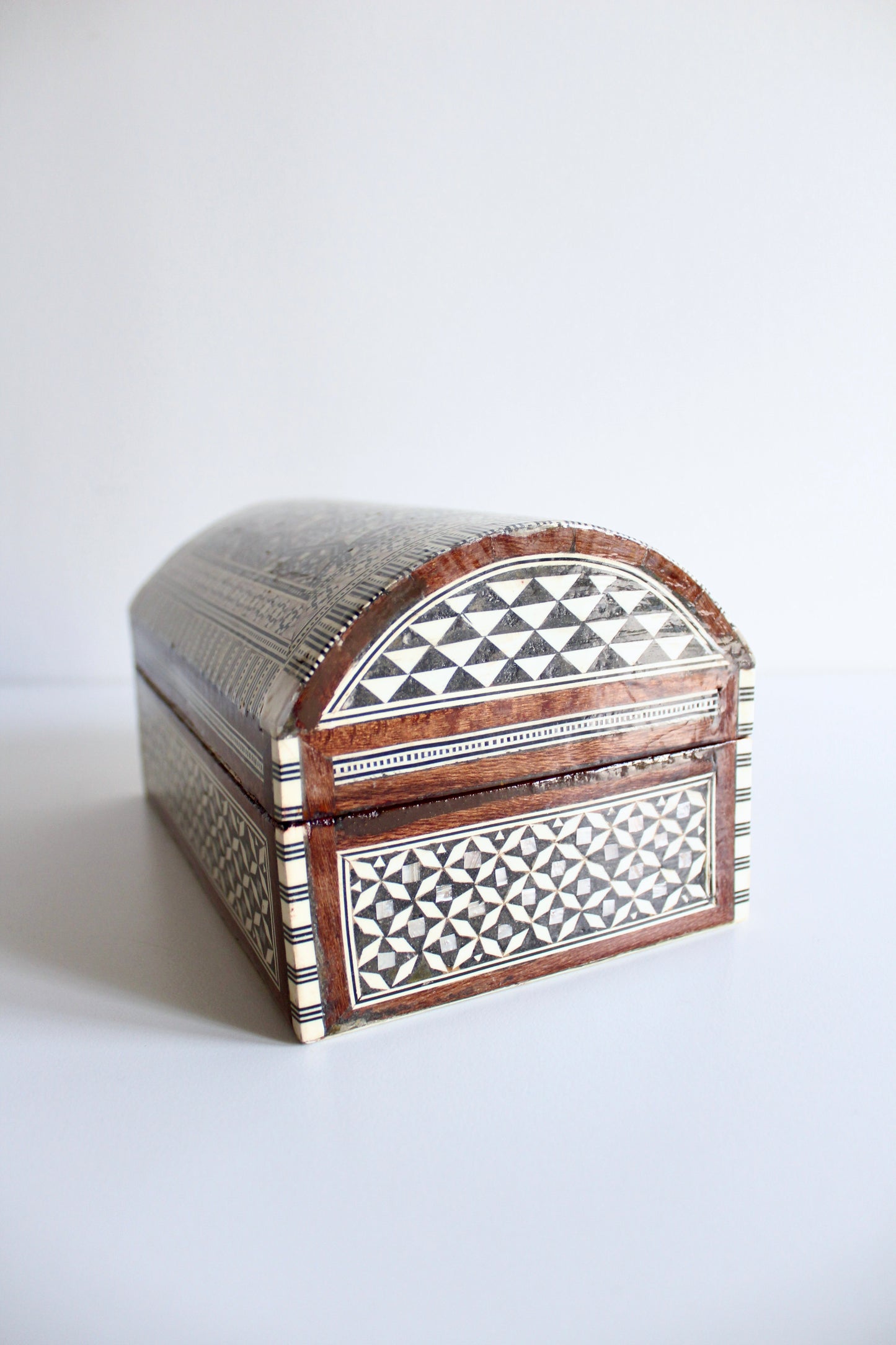 Syrian Mother of Pearl and Wood Inlay Marquetry Box