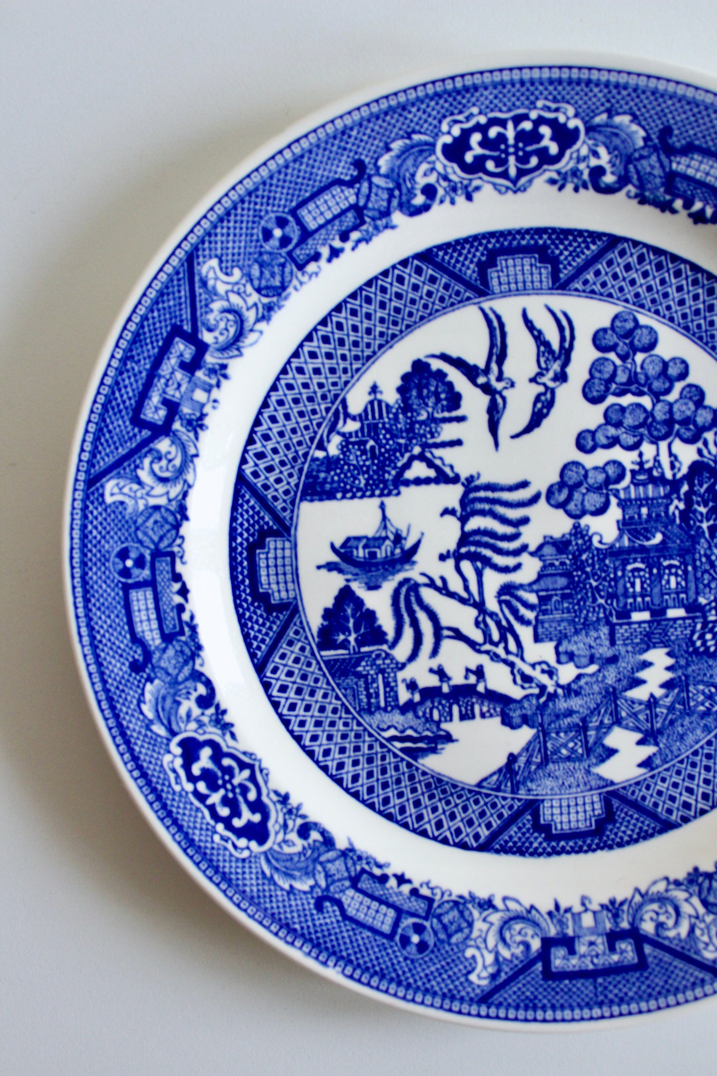 Midcentury Blue Willow Dinner Plate