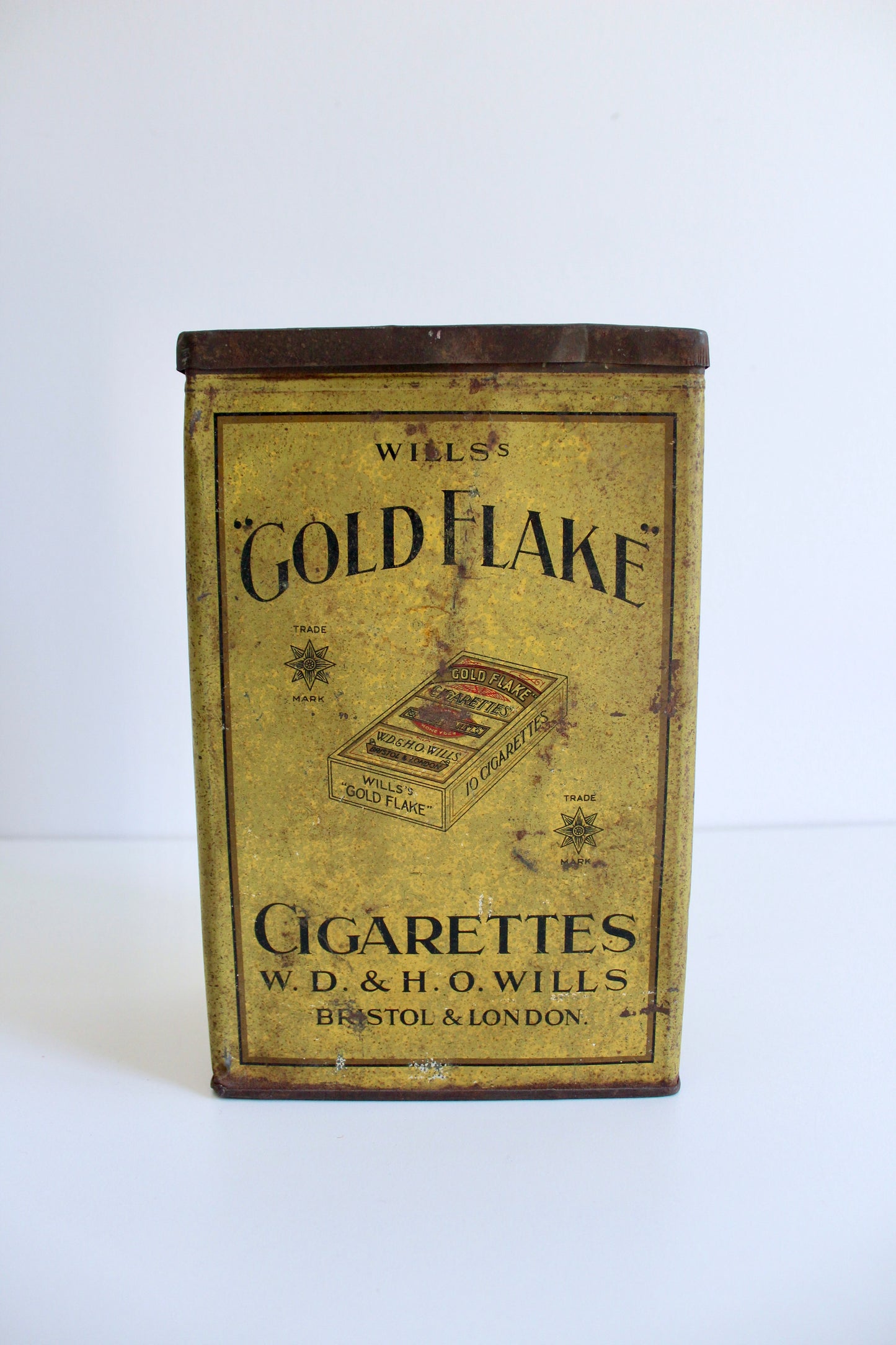 Original 1930s Tin Wills' Gold Flake Cigarettes