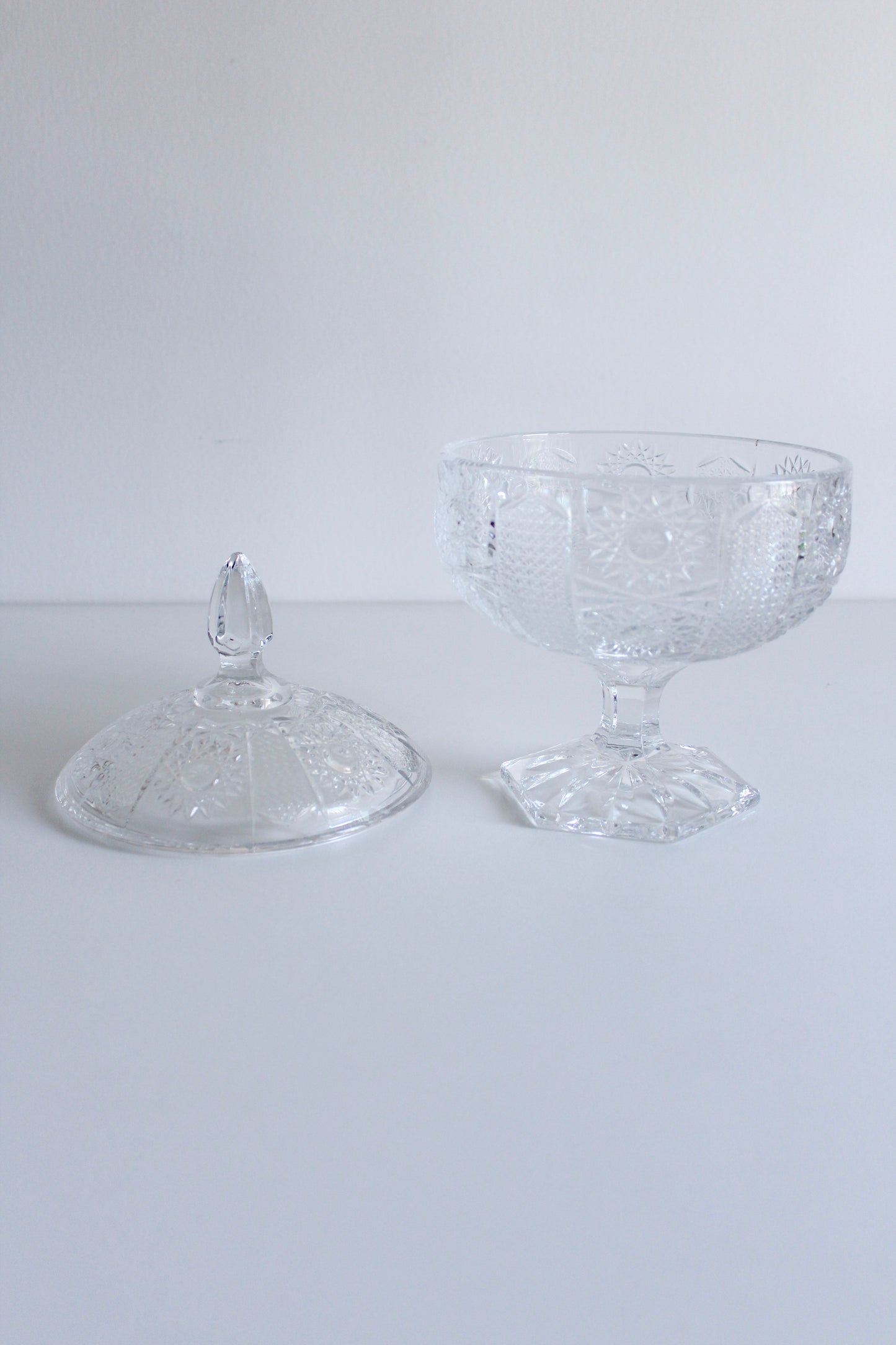 Vintage Mid Century Pressed Glass Pedestal Candy Dish with Lid – Starburst Pattern