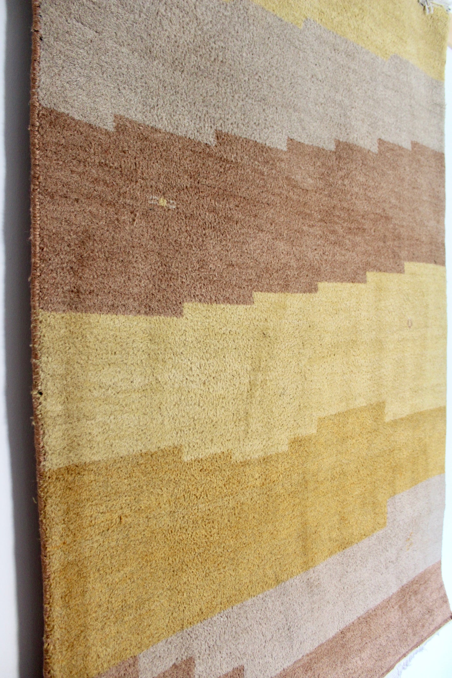 Vintage Persian Handwoven Gabbeh 140x205