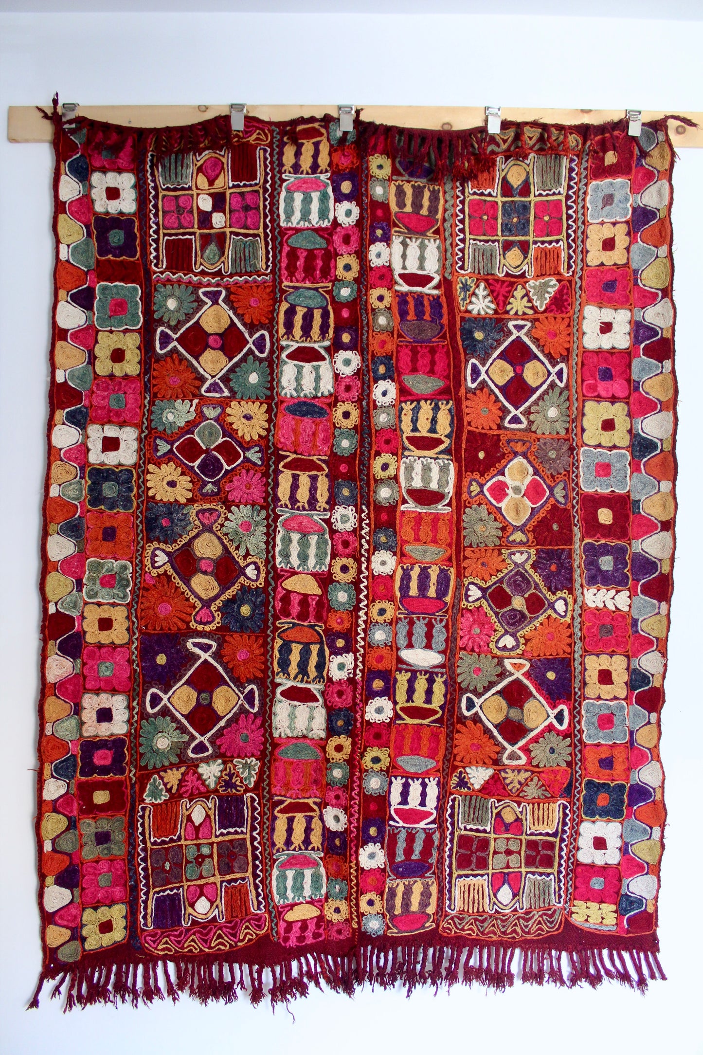 Super Rare "Marsh Arabs" Embroidered Kilim - 152x225cm