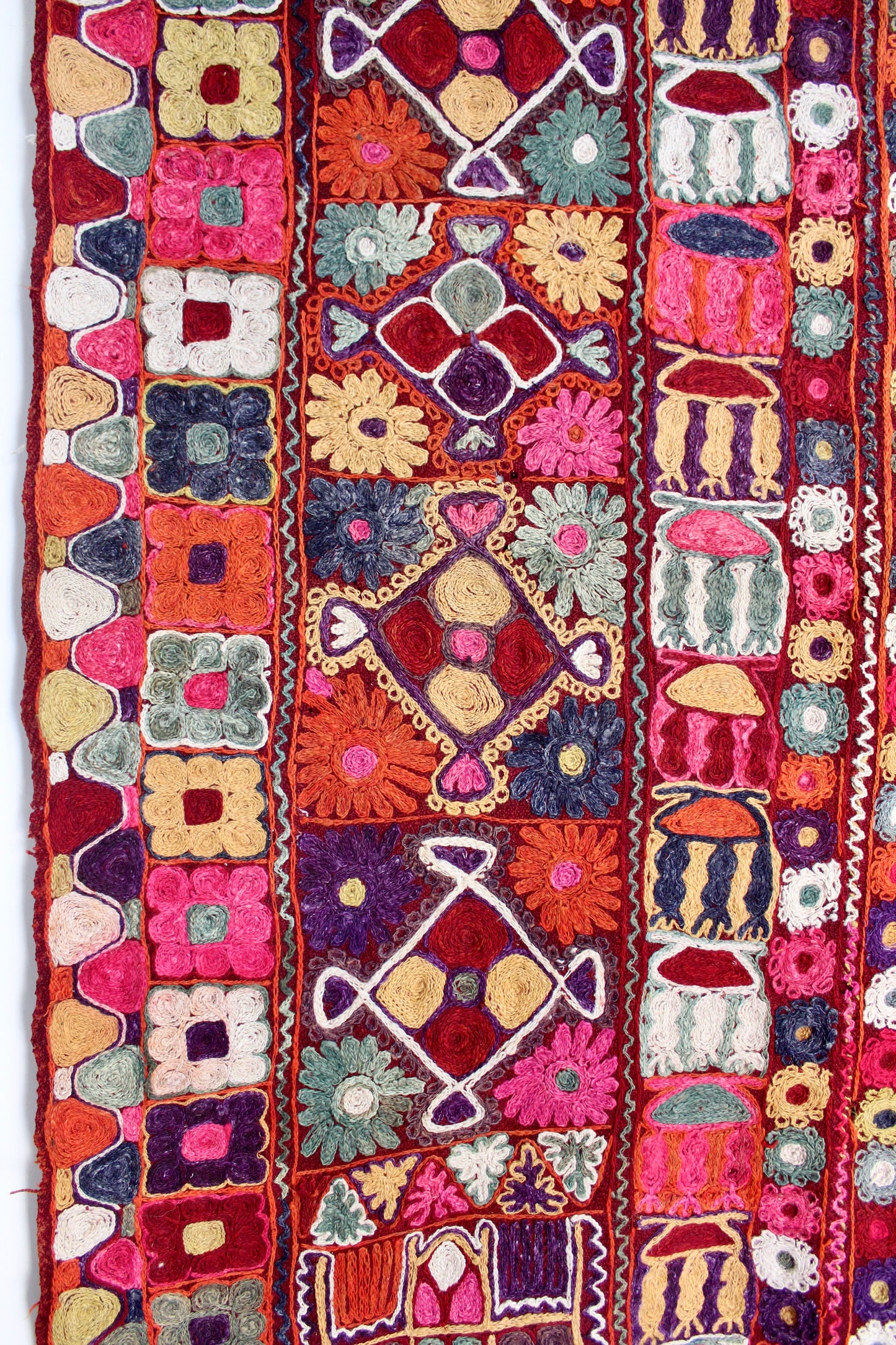 Super Rare "Marsh Arabs" Embroidered Kilim - 152x225cm
