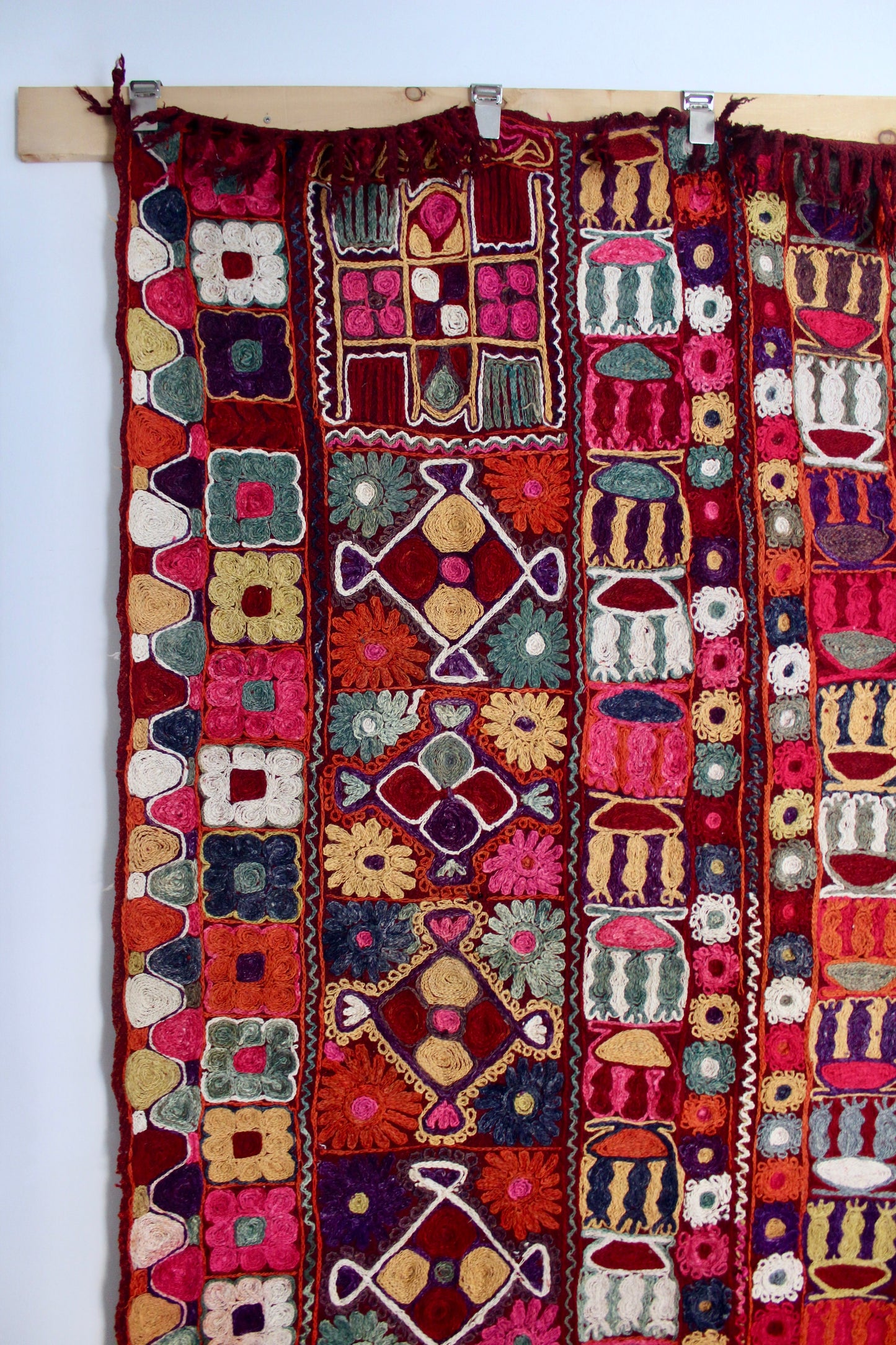 Super Rare "Marsh Arabs" Embroidered Kilim - 152x225cm