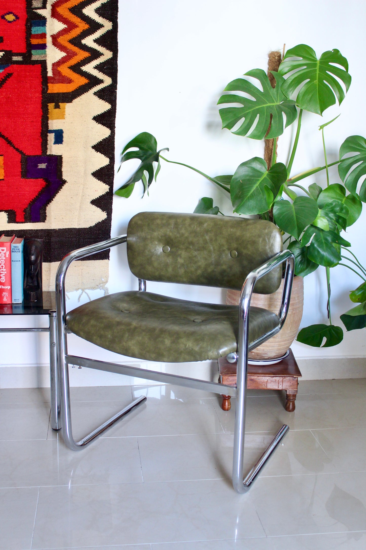 1970s English Lounge Chairs - Olive