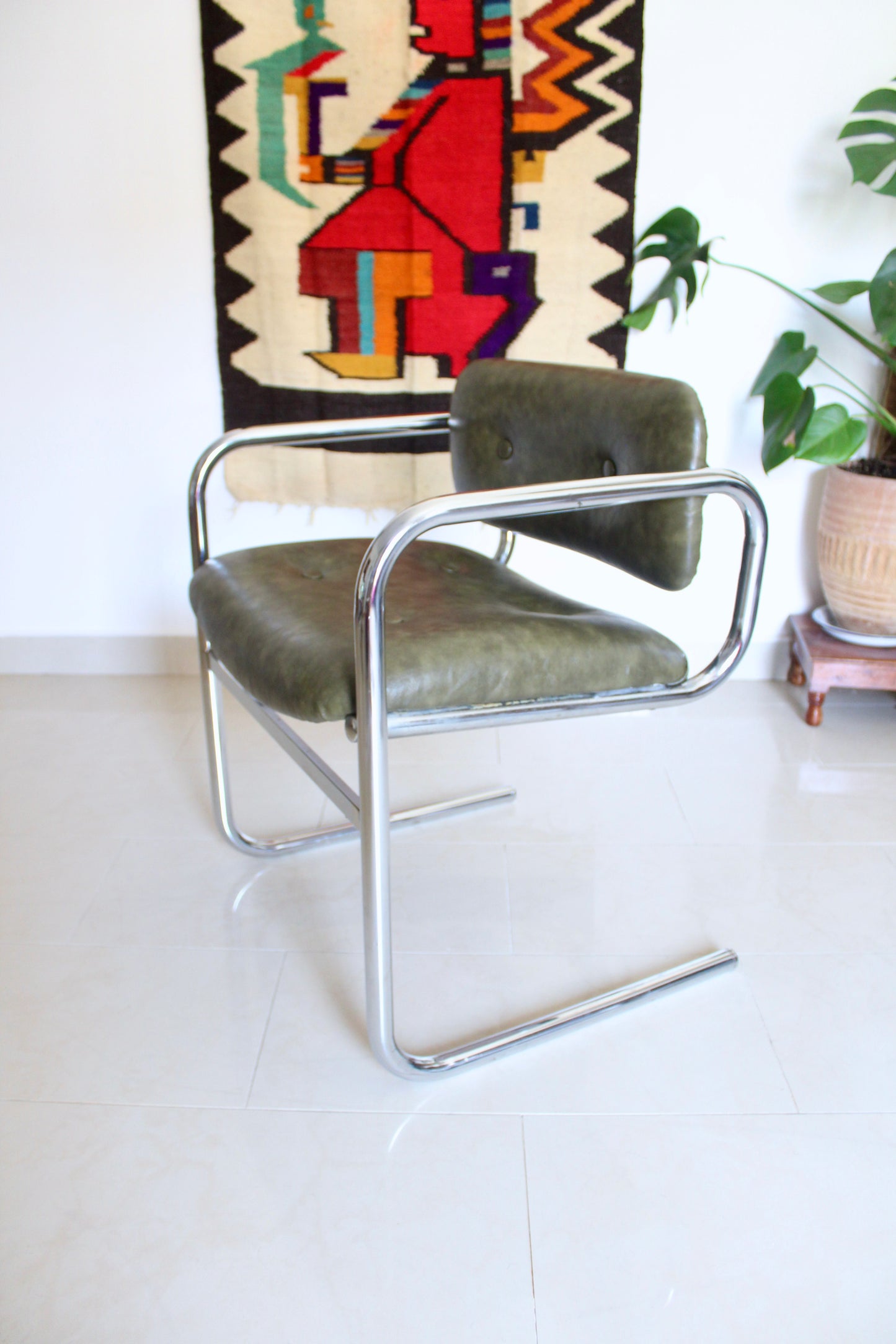 1970s English Lounge Chairs - Olive