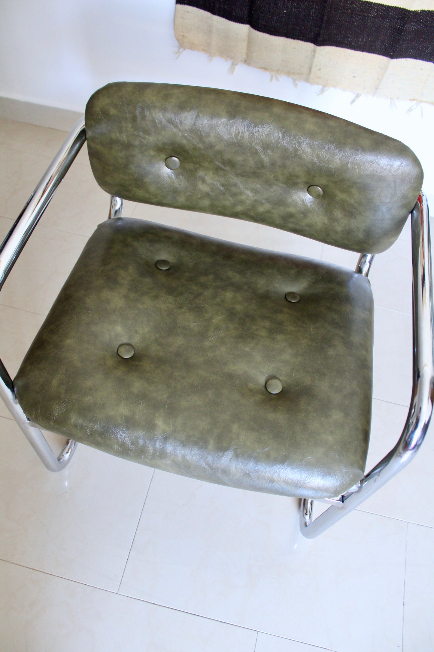 1970s English Lounge Chairs - Olive