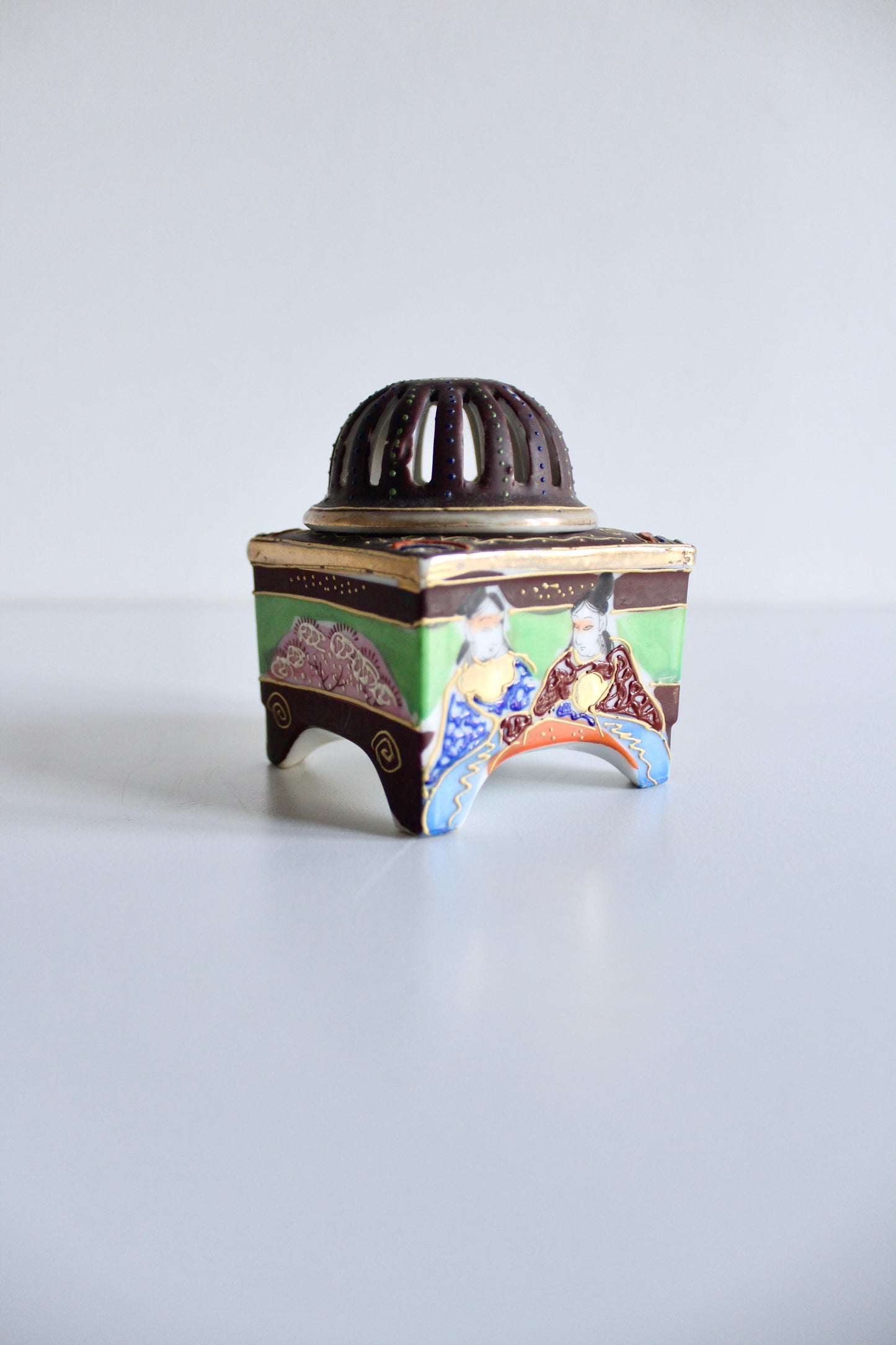 Vintage Japanese Hand-Painted Ceramic Mubkhar, c. 1950s–1960s