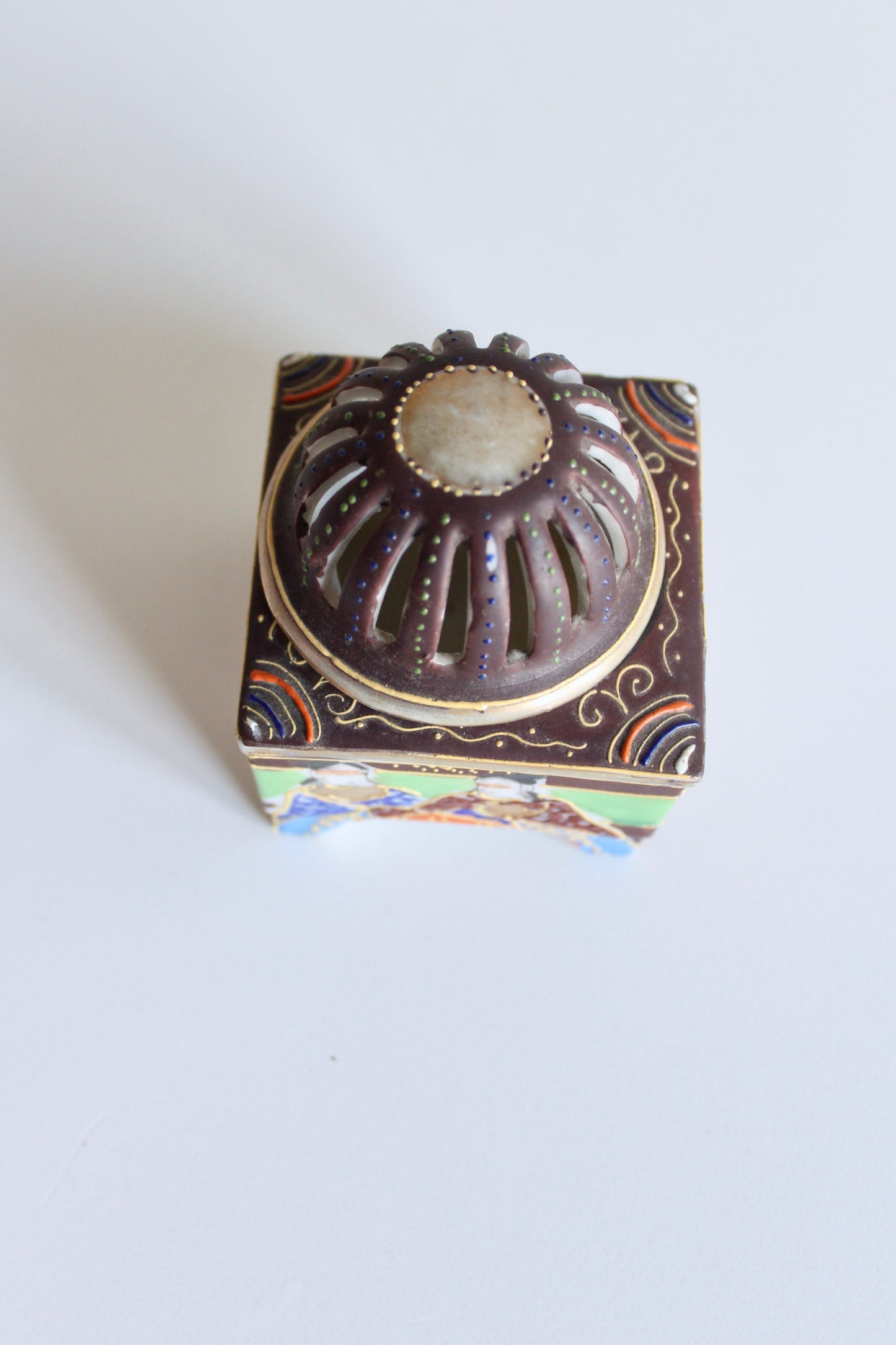 Vintage Japanese Hand-Painted Ceramic Mubkhar, c. 1950s–1960s