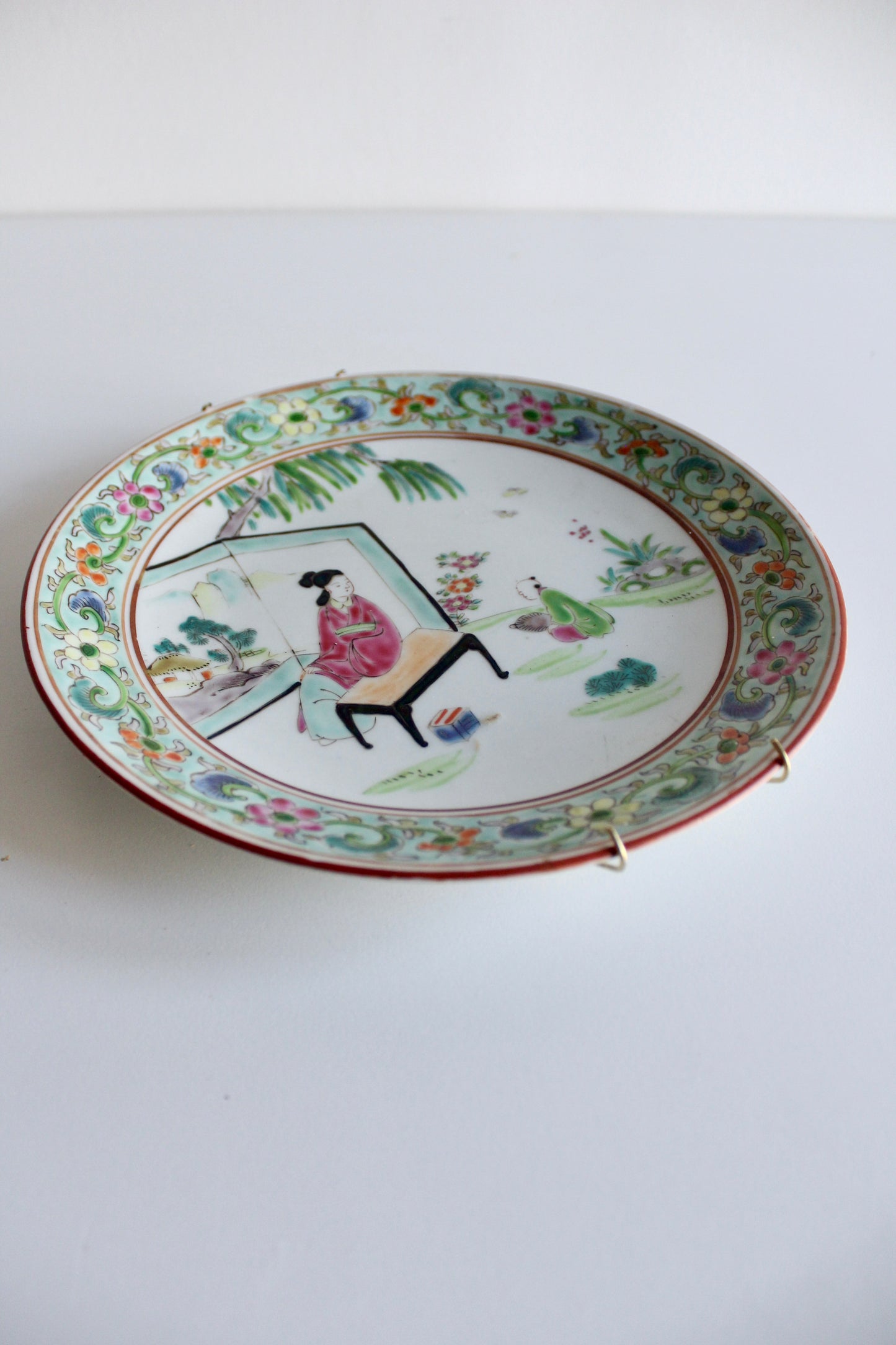Vintage Chinese Porcelain Plate with Courtyard Scene, 25 cm