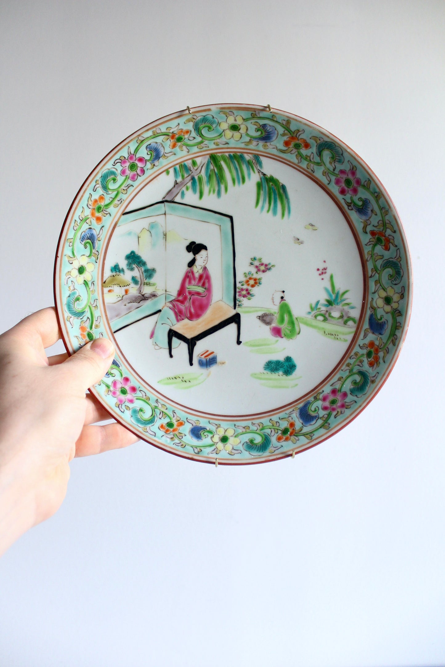 Vintage Chinese Porcelain Plate with Courtyard Scene, 25 cm