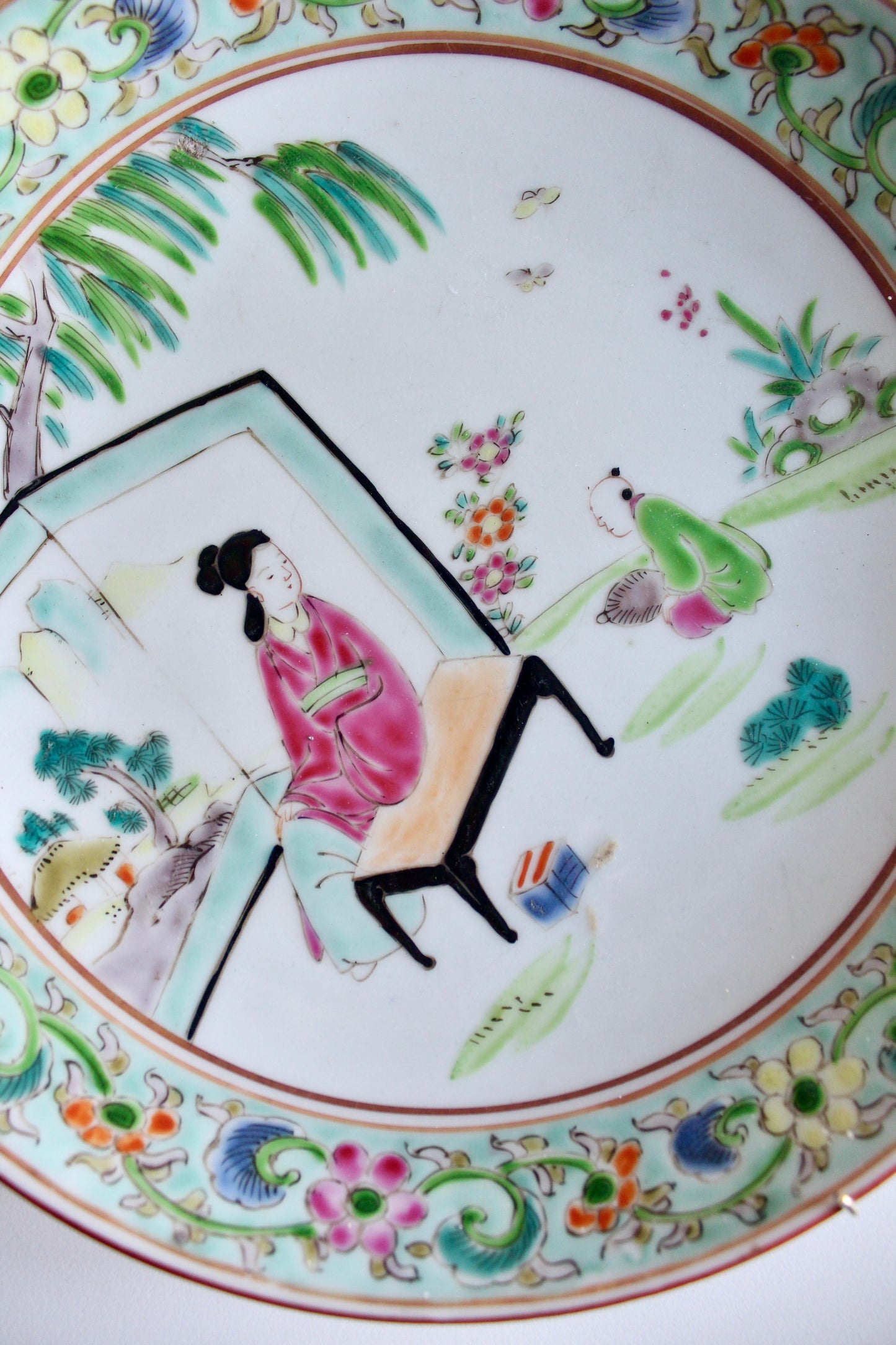 Vintage Chinese Porcelain Plate with Courtyard Scene, 25 cm