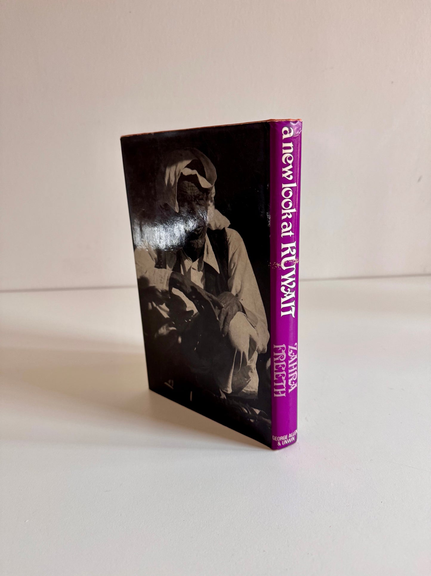 A New Look at Kuwait – Zahra Freeth, 1972 First Edition