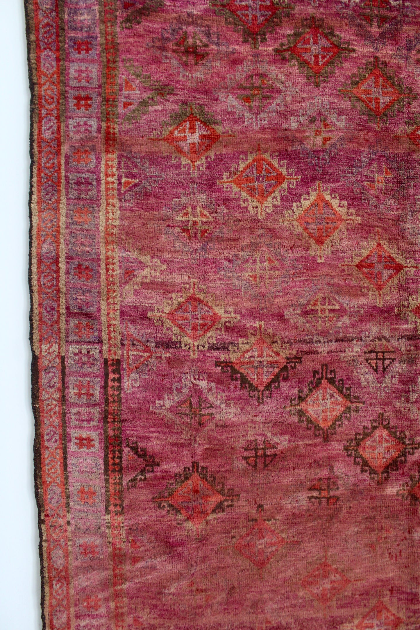 Large Vintage Baluch Rug in Faded Raspberry & Rose Tones – 170 × 270 cm