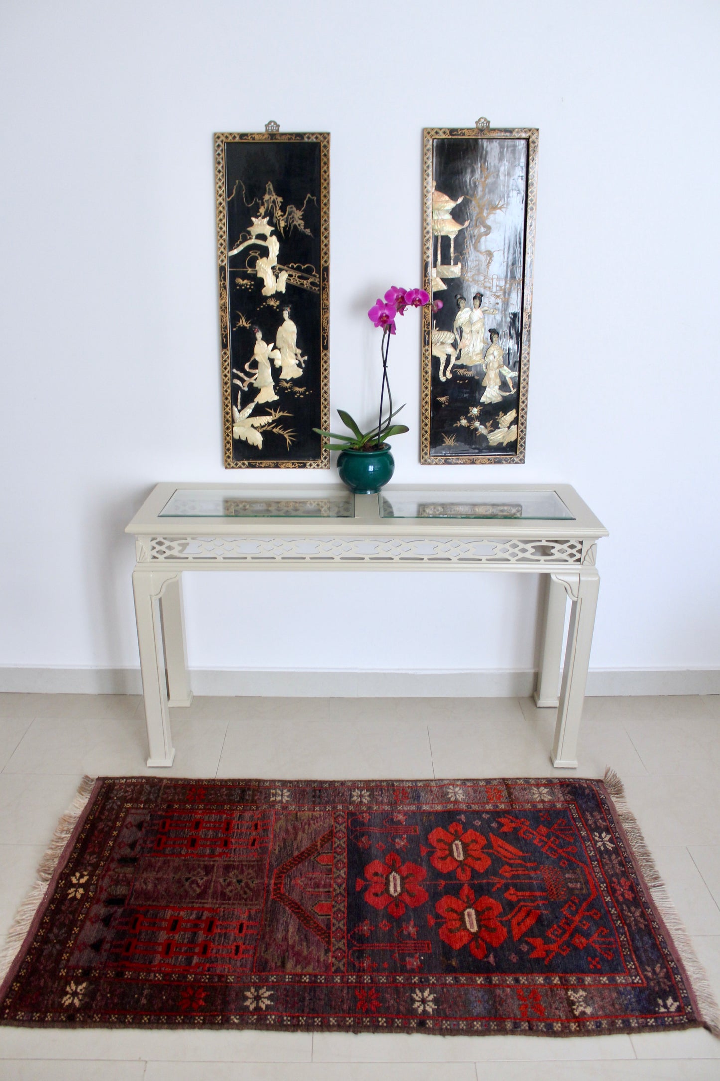Vintage Chinese Chippendale Style Console Table in Warm Ivory Finish