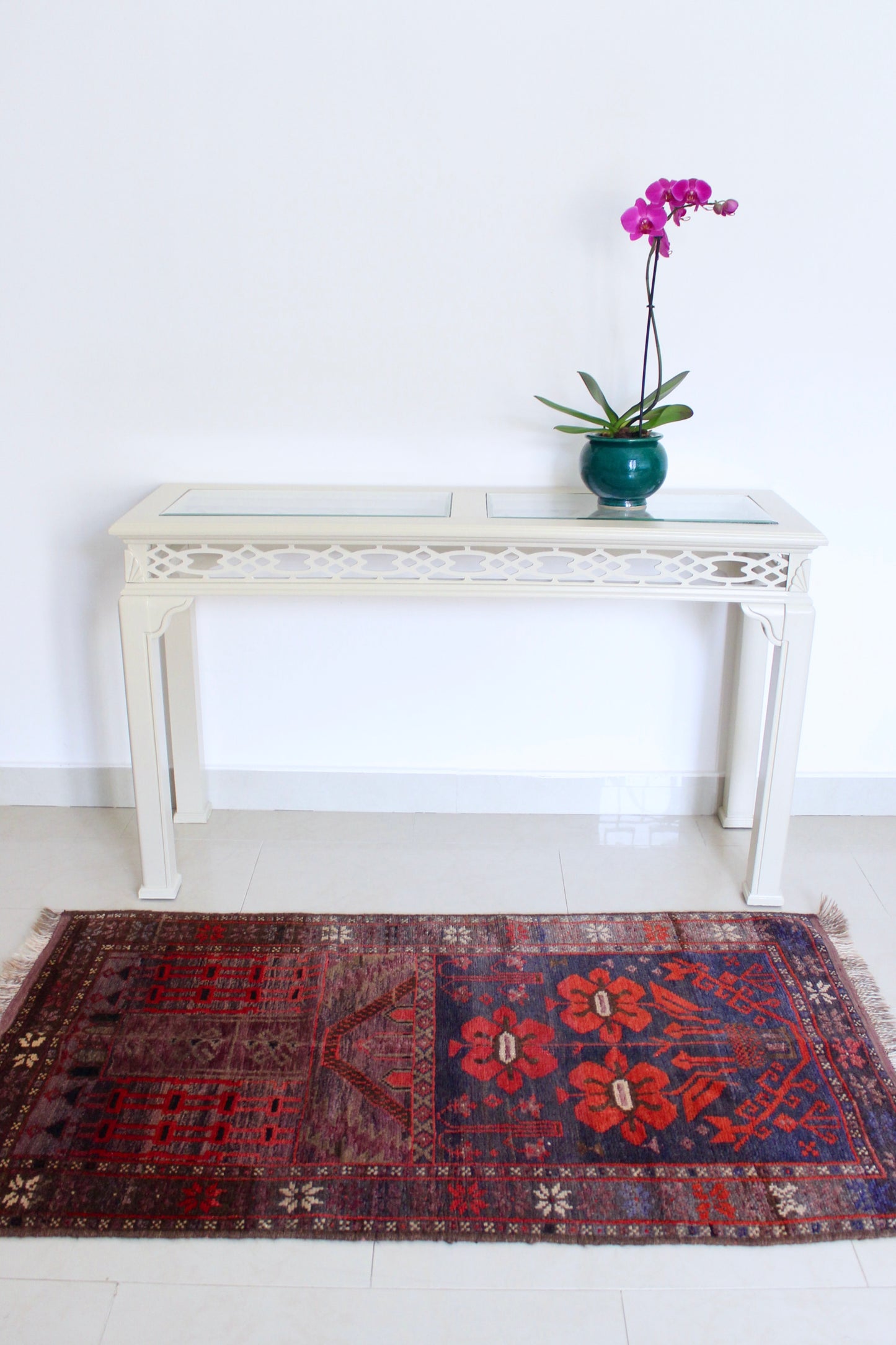 Vintage Chinese Chippendale Style Console Table in Warm Ivory Finish