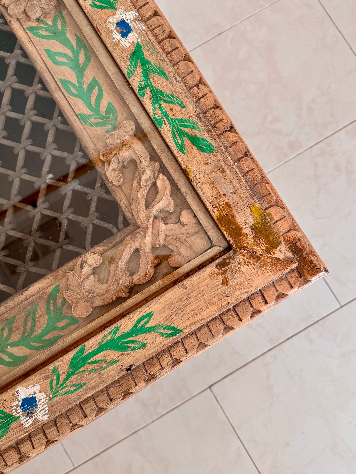 Vintage Indian Hand-Painted Storage Table – 62 × 62 cm