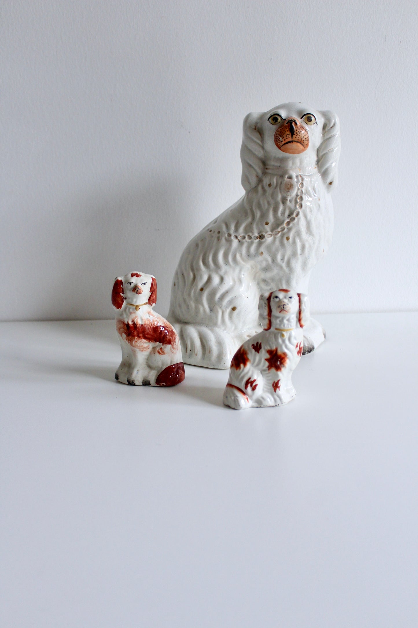 Victorian Staffordshire-style Spaniel Figure, late 19th century (circa 1880–1900)