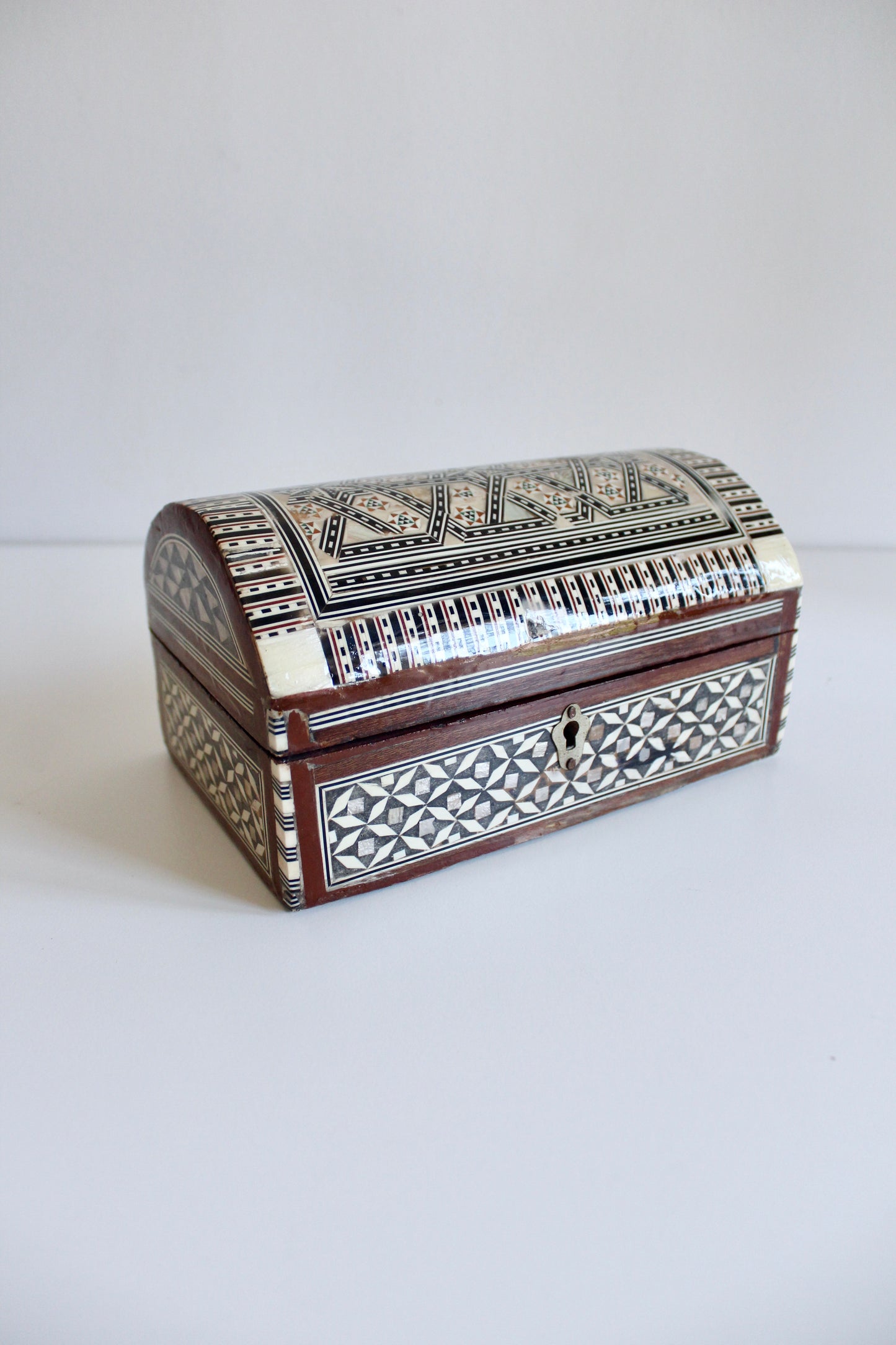 Syrian Mother of Pearl and Wood Inlay Marquetry Box