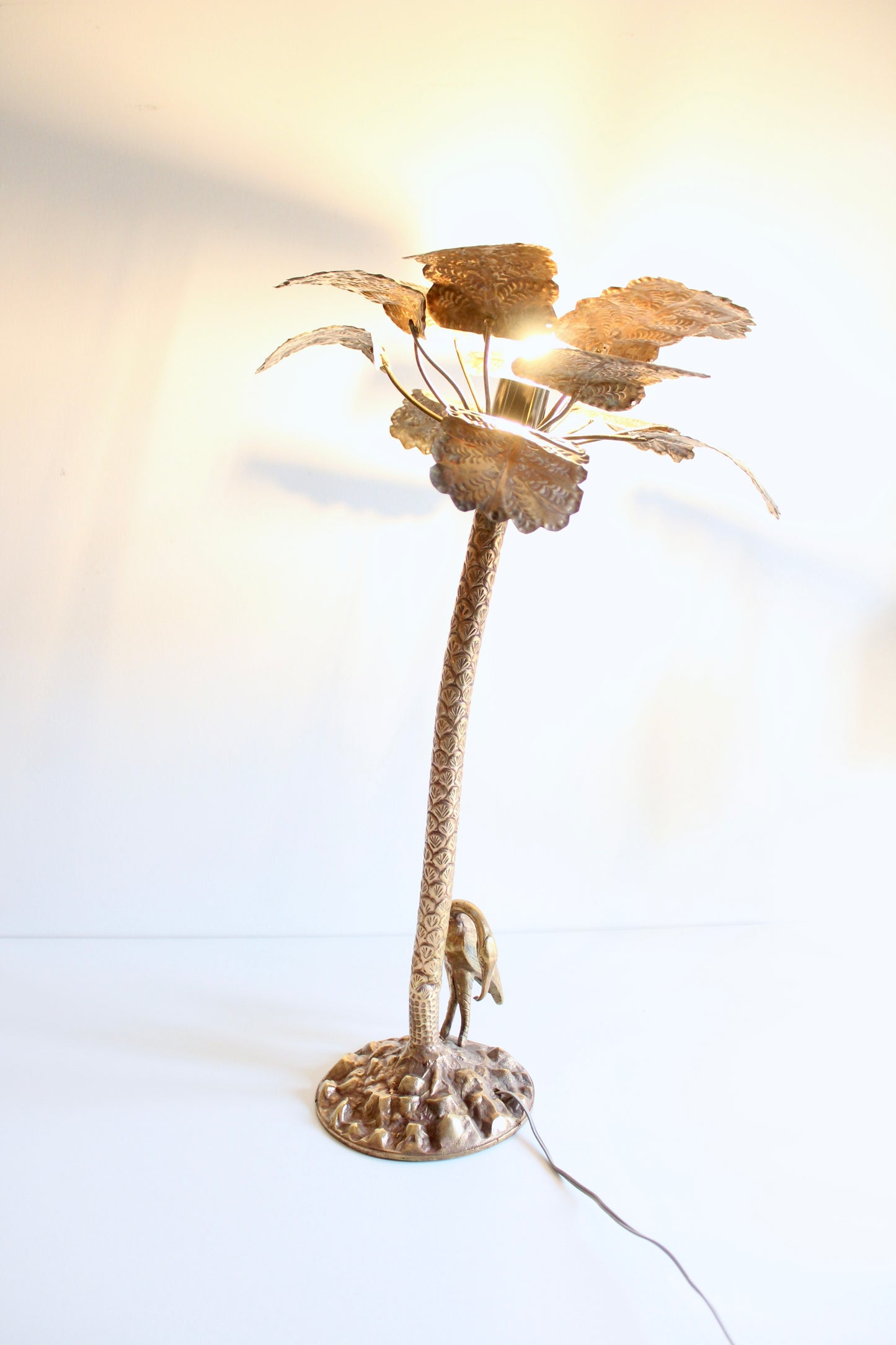Vintage Hollywood Regency Palm Tree Lamp with Heron Figure