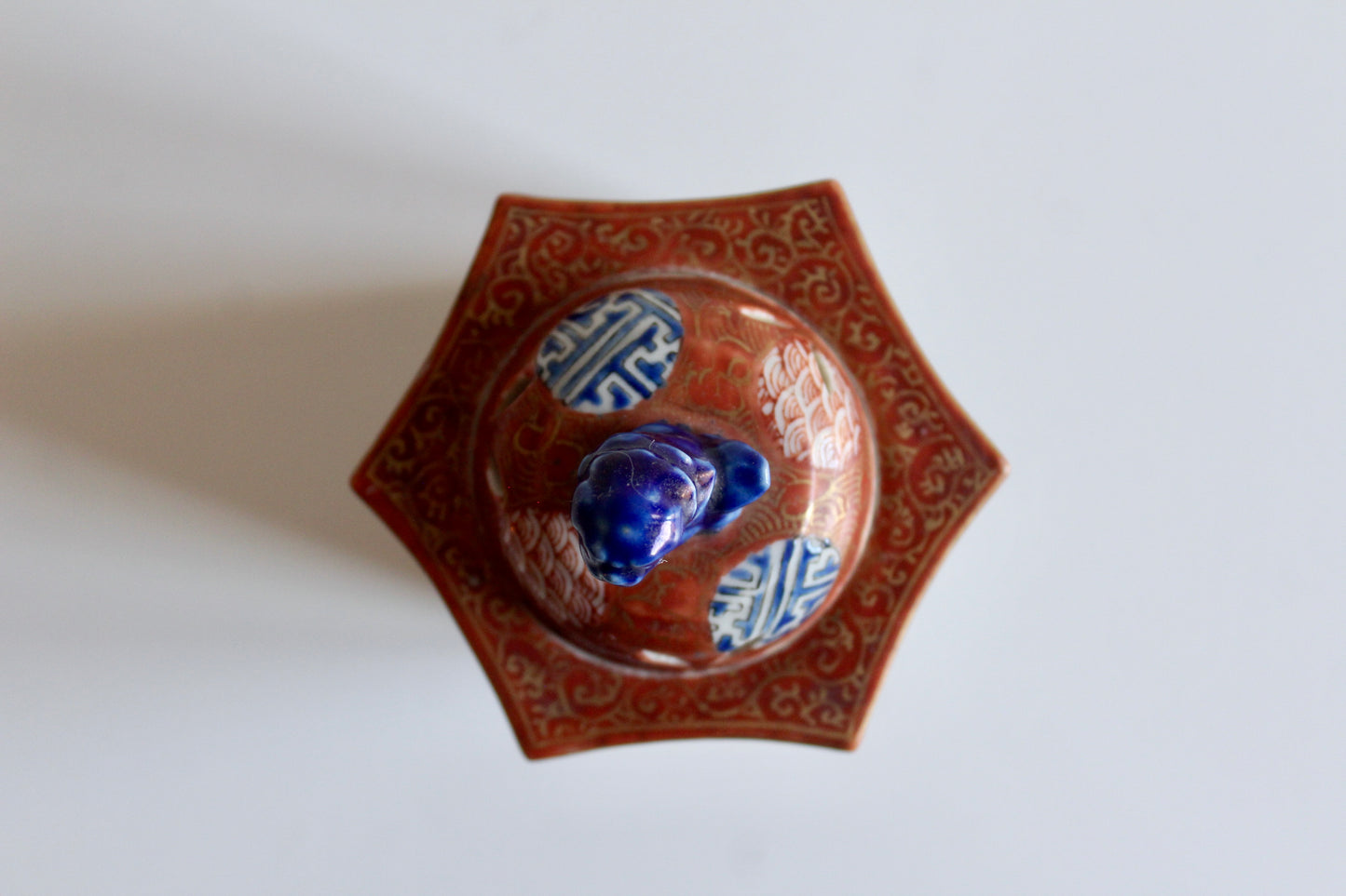 Occupied Japan Porcelain Incense Burner with Foo Dog Finial (1945–1952)