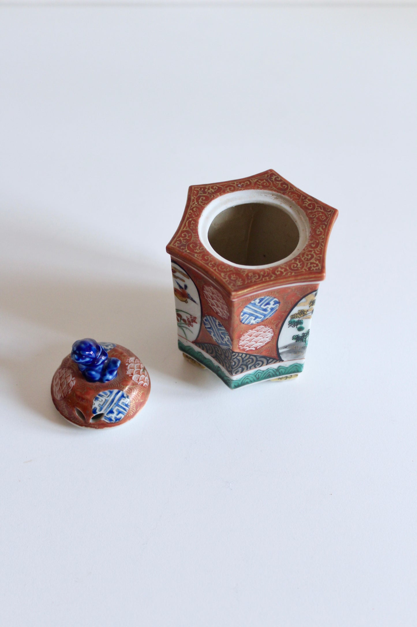 Occupied Japan Porcelain Incense Burner with Foo Dog Finial (1945–1952)