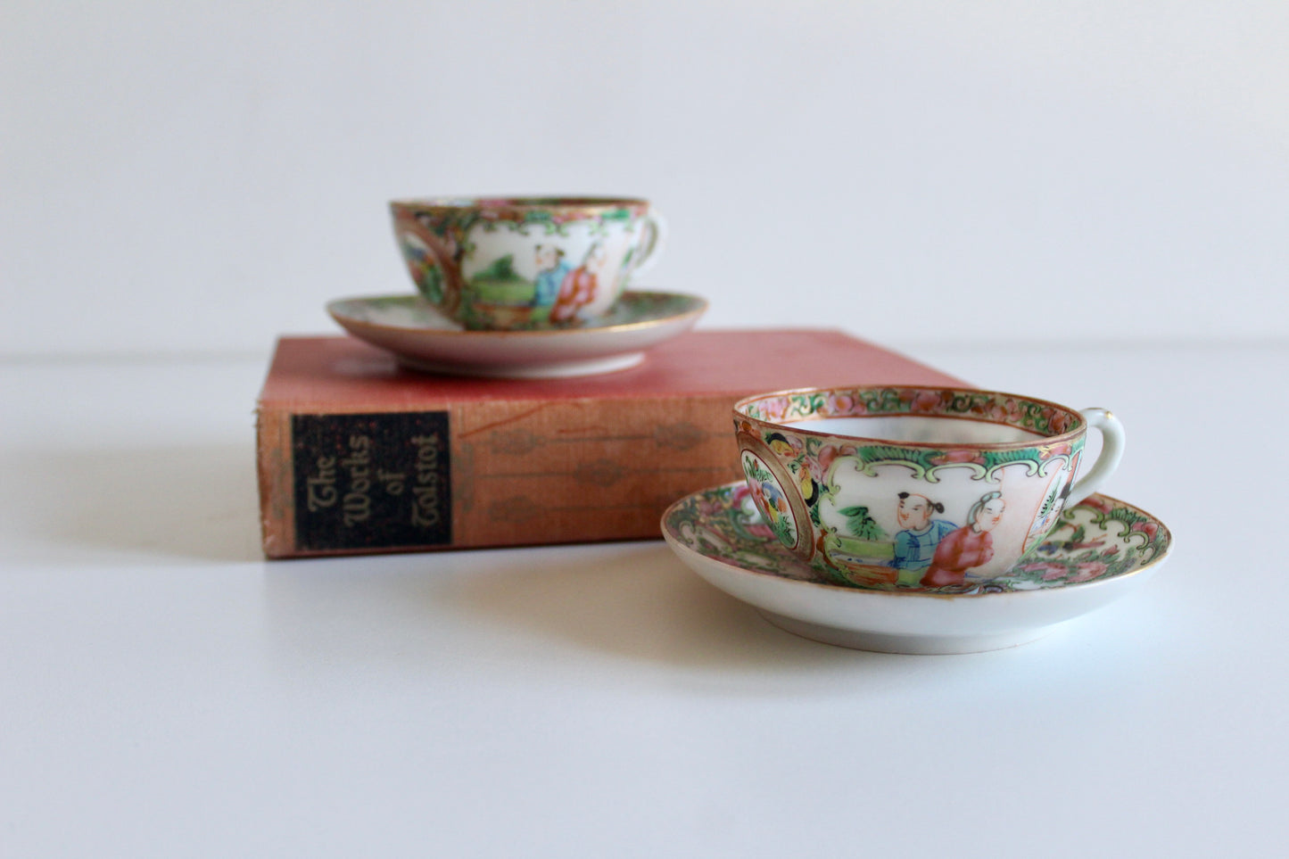 Pair of Vintage Chinese Rose Medallion Teacups & Saucers