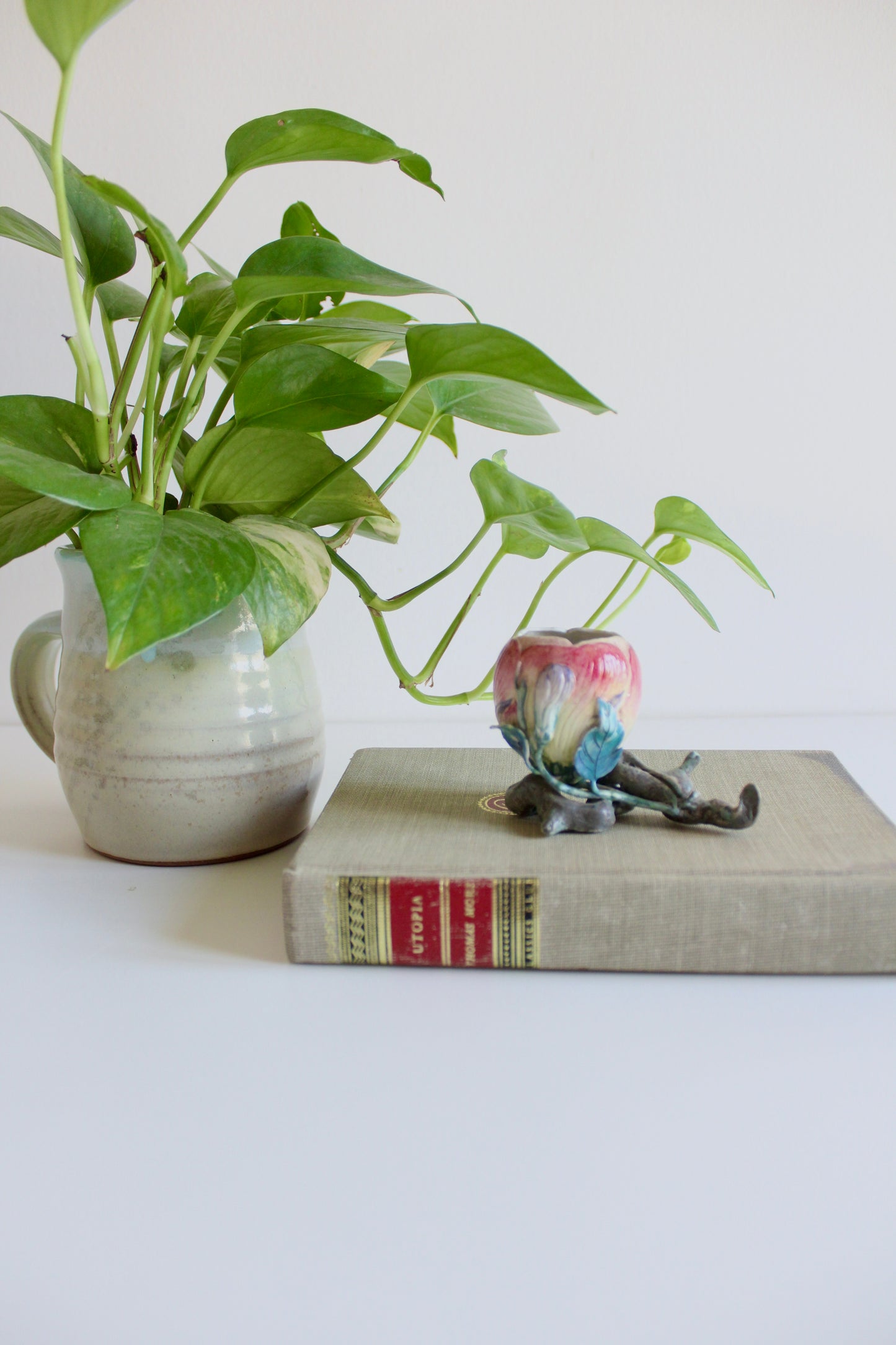 Vintage Majolica Floral Bud Vase / Mubkhar