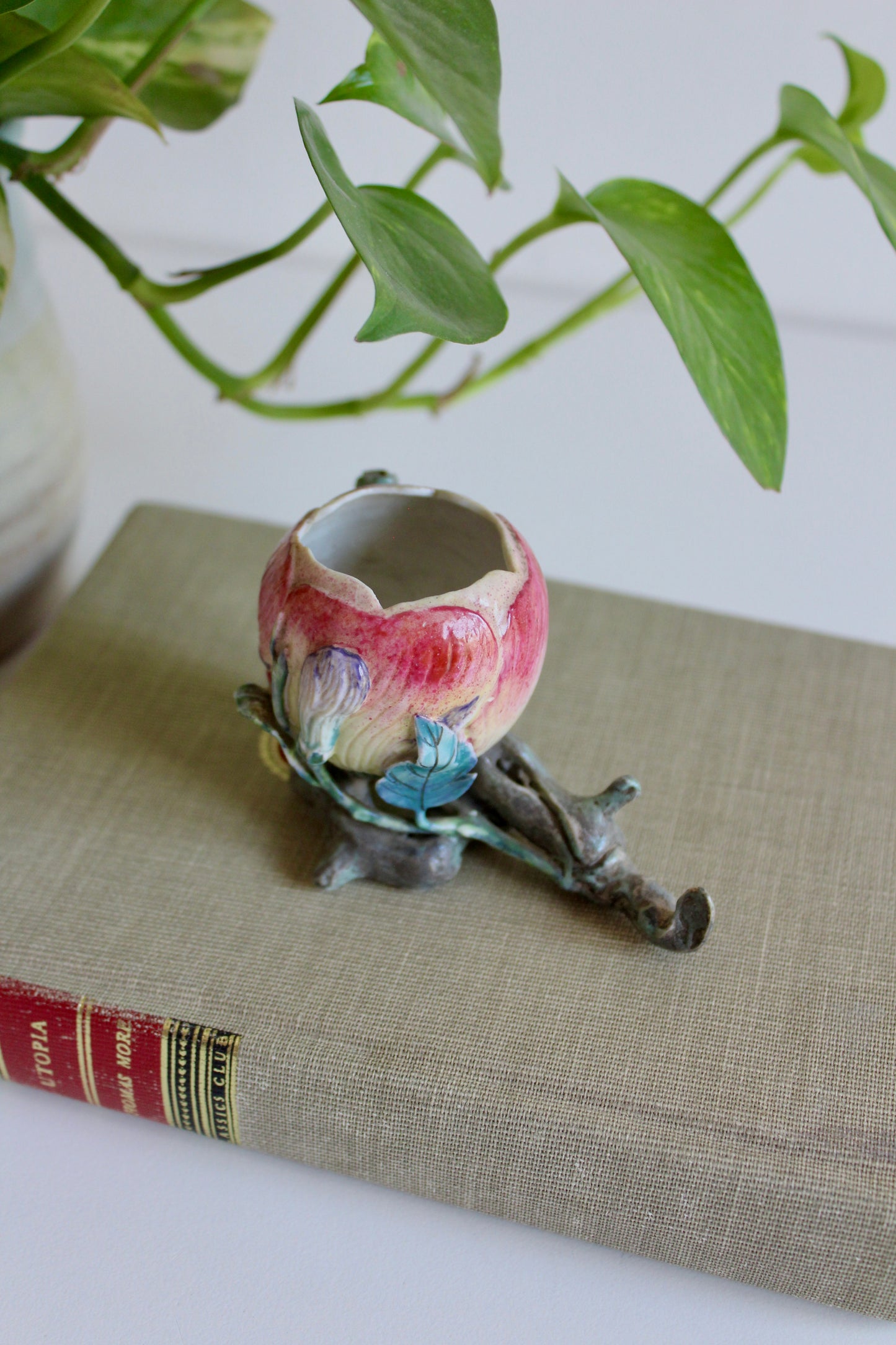 Vintage Majolica Floral Bud Vase / Mubkhar