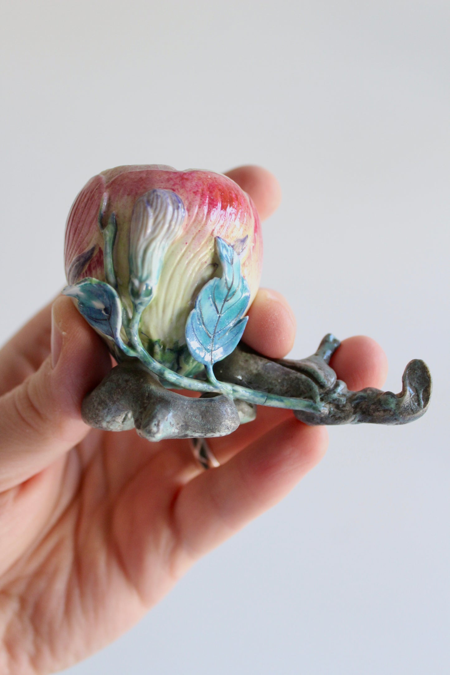 Vintage Majolica Floral Bud Vase / Mubkhar